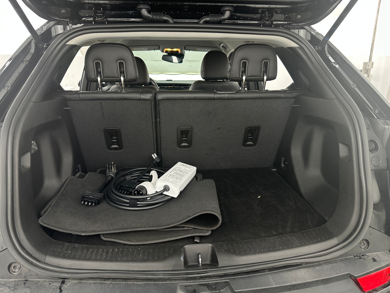 Thumbnail: 2023 Chevrolet Bolt EUV - 6