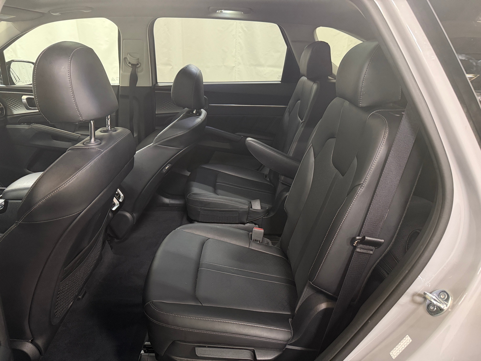 Thumbnail: 2023 Kia Sorento - 5