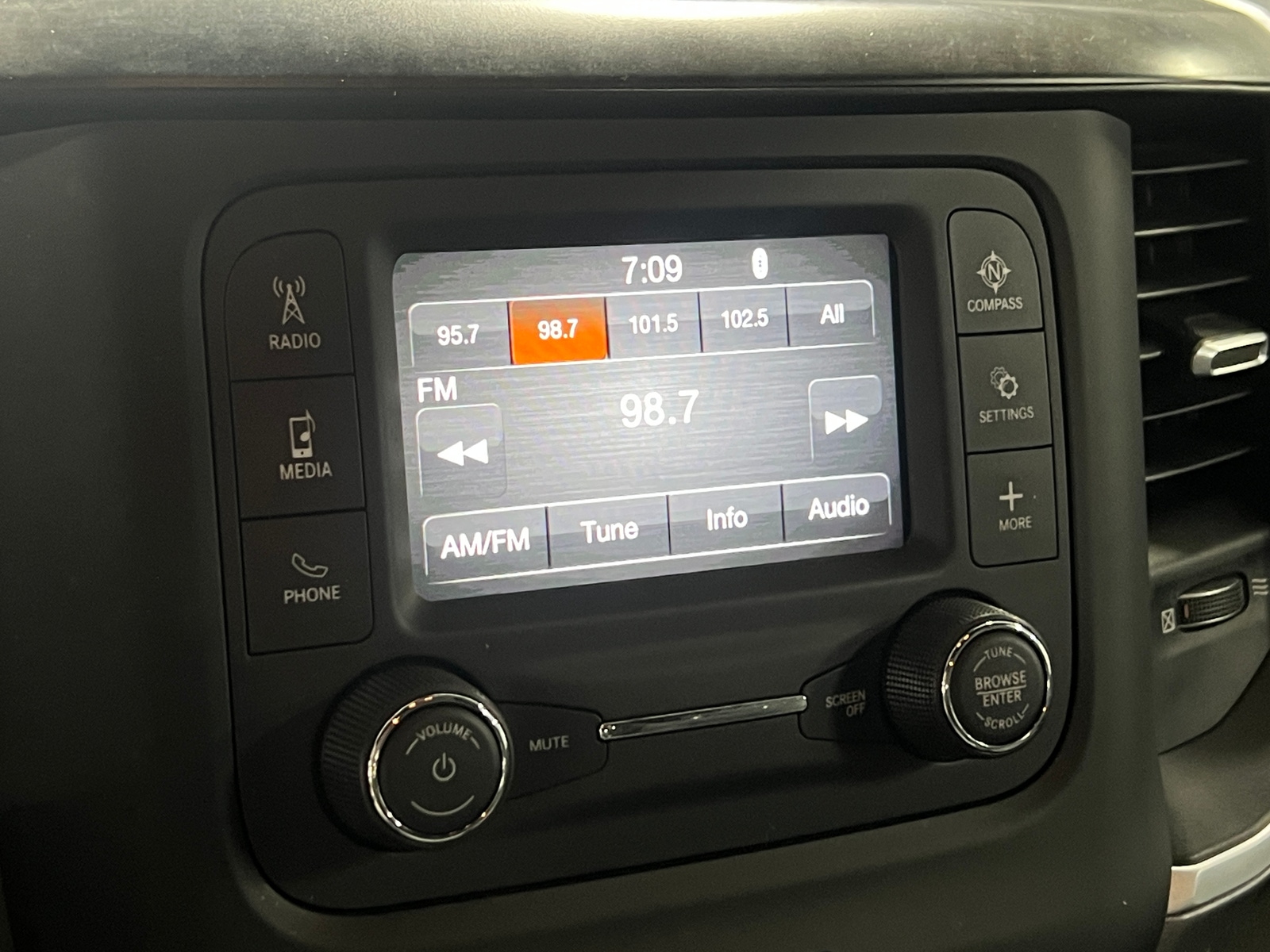 Thumbnail: 2022 RAM 1500 - 4