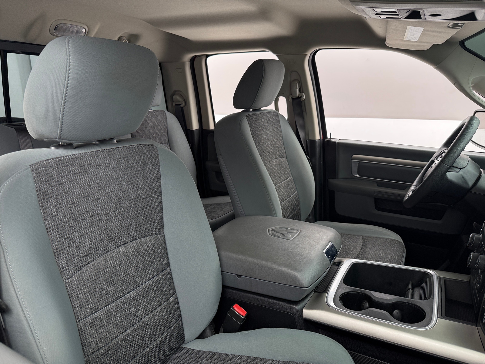 Thumbnail: 2019 RAM 1500 Classic - 2