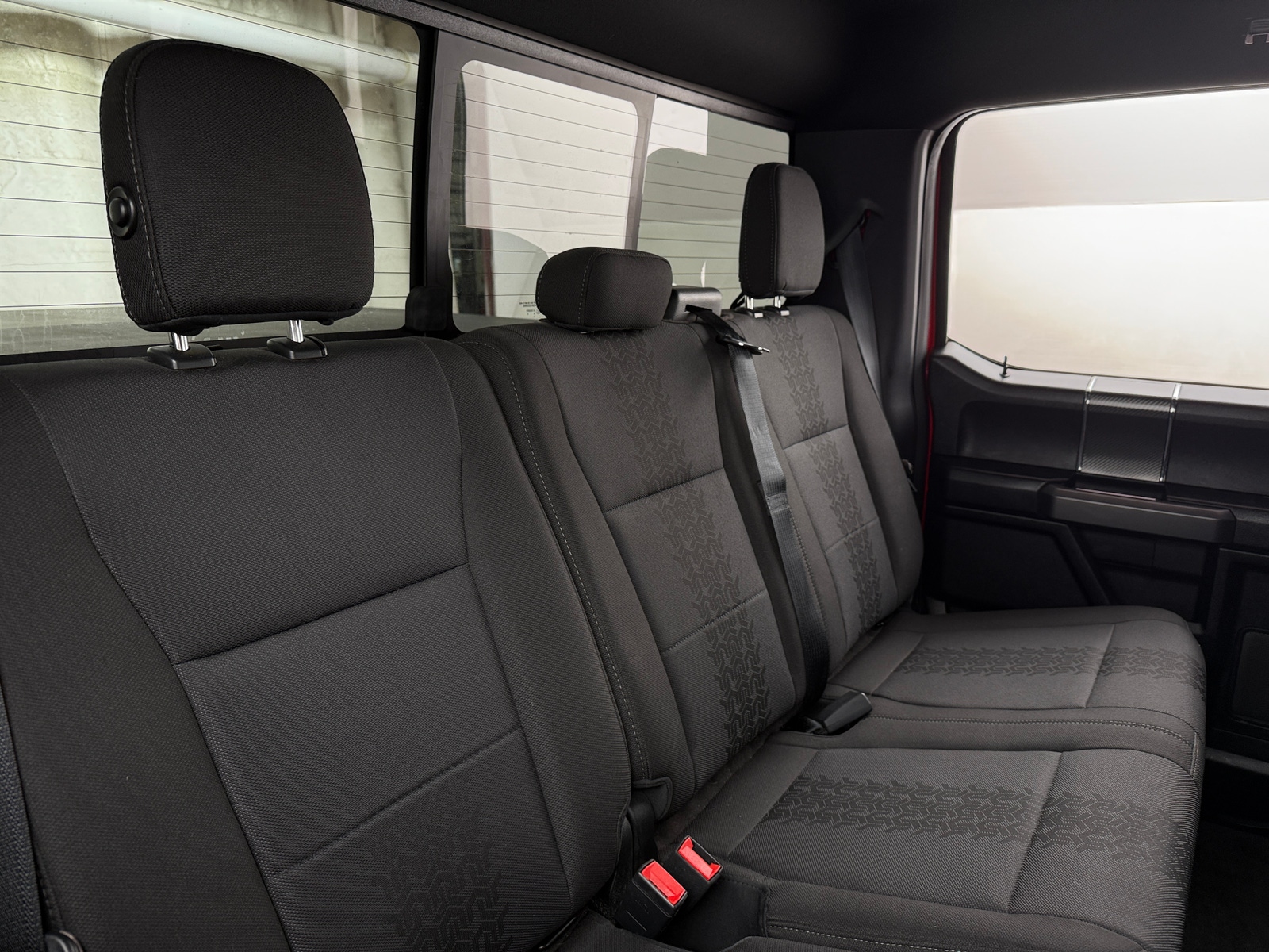 Thumbnail: 2018 Ford Econoline - 6