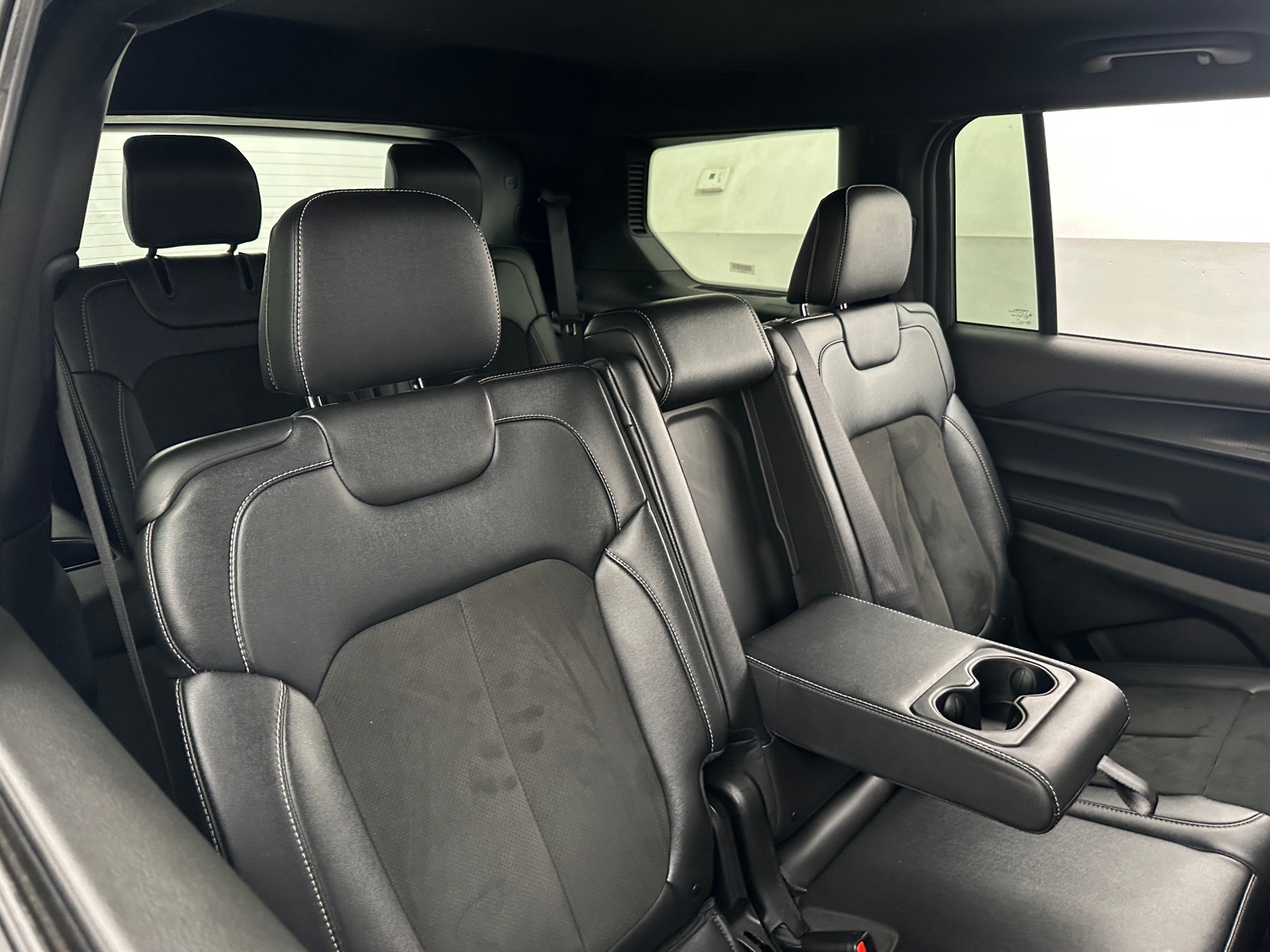 Thumbnail: 2024 Jeep Grand Cherokee L - 6