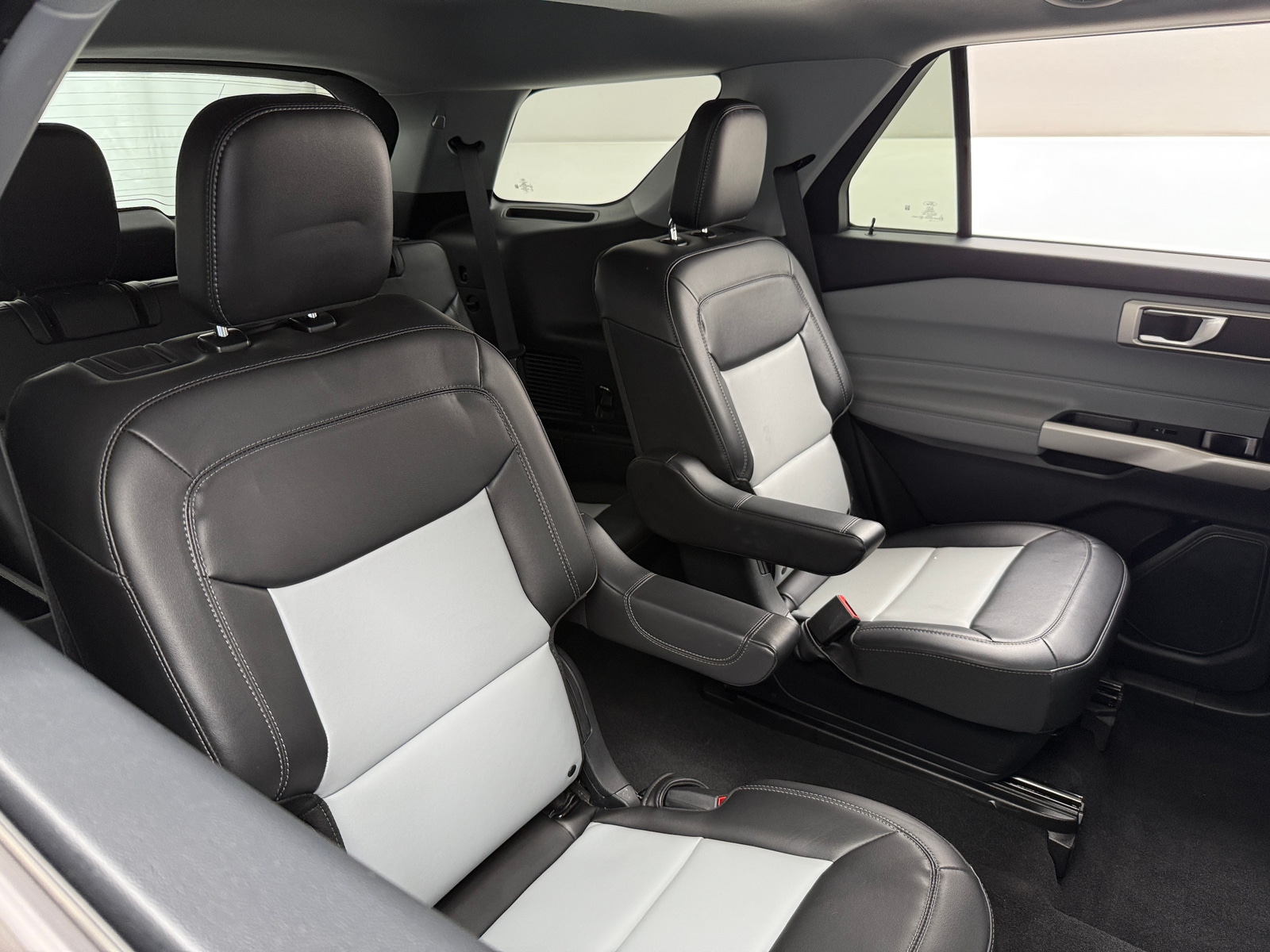 Thumbnail: 2023 Ford Explorer - 6