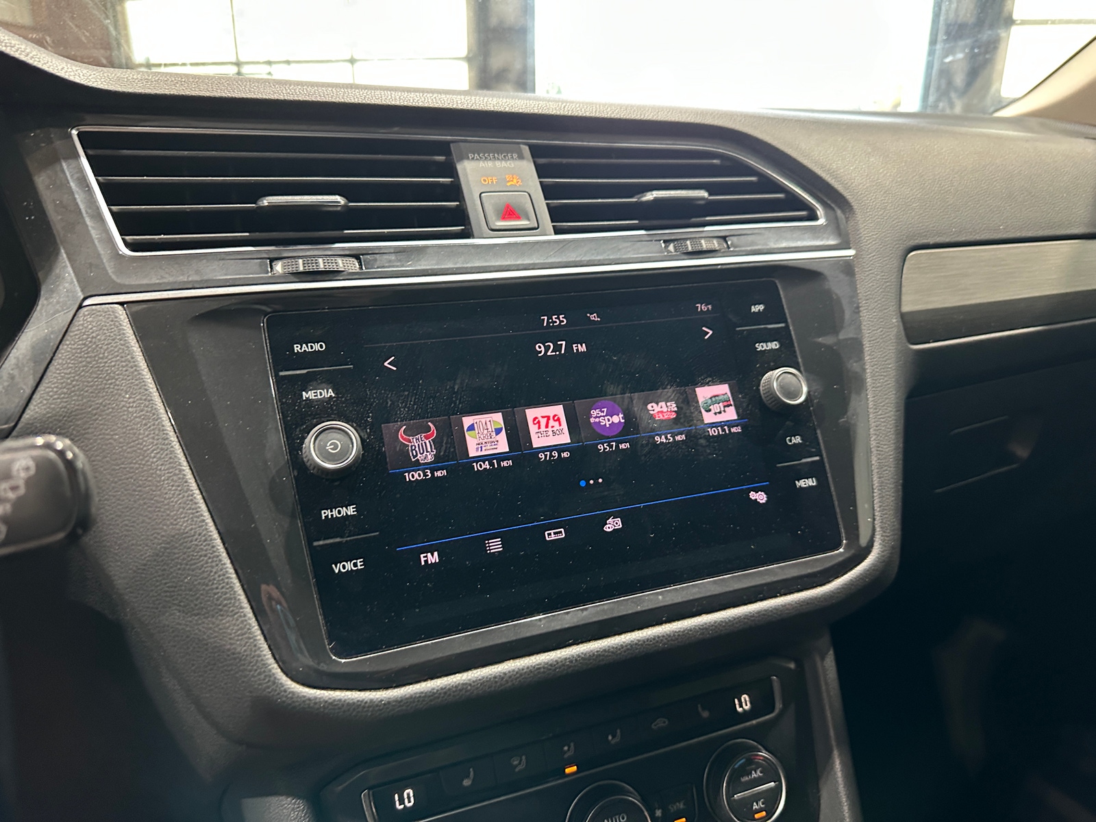 Thumbnail: 2019 Volkswagen Tiguan - 3