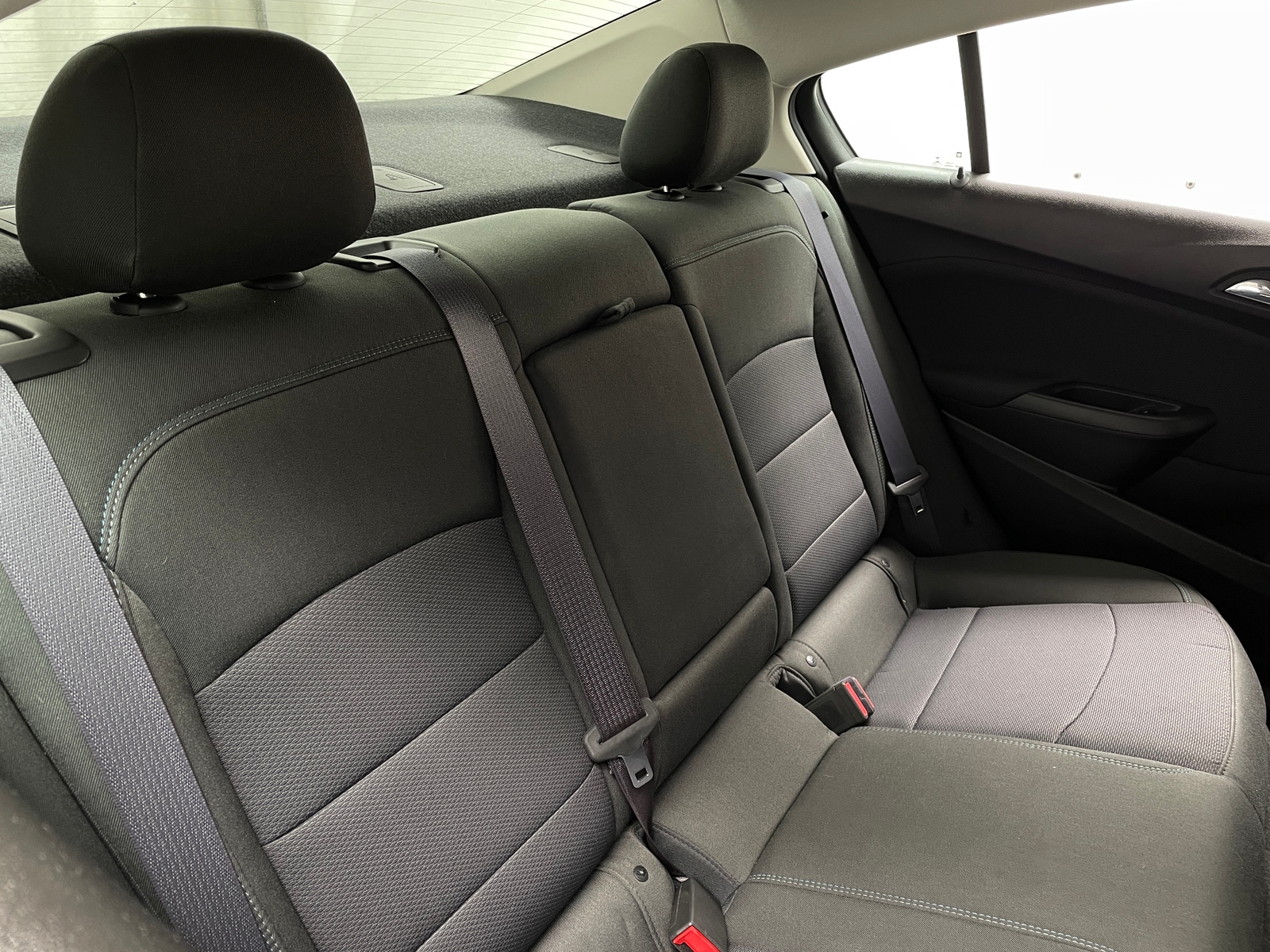 Thumbnail: 2017 Chevrolet Cruze - 6