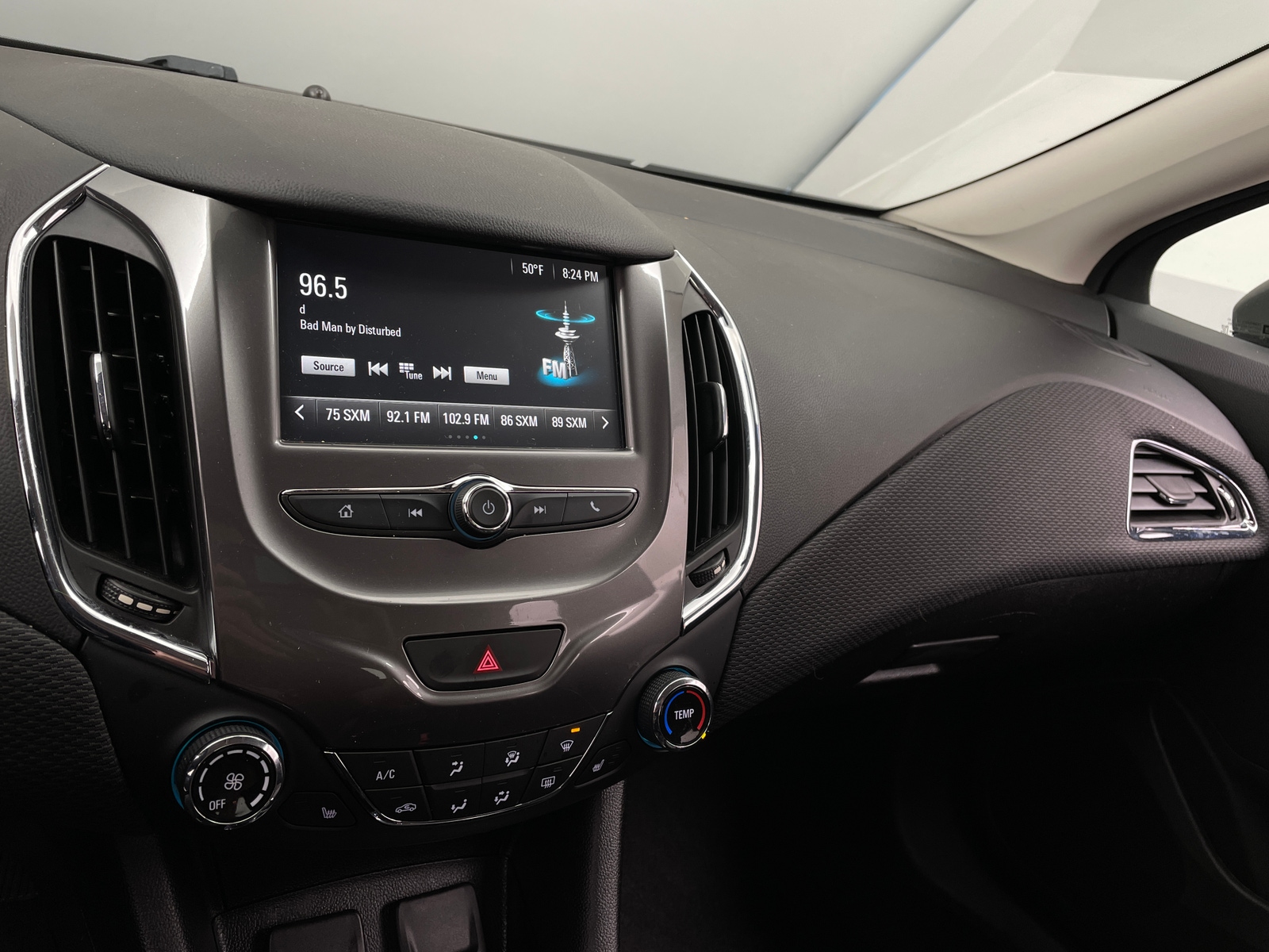 Thumbnail: 2017 Chevrolet Cruze - 4