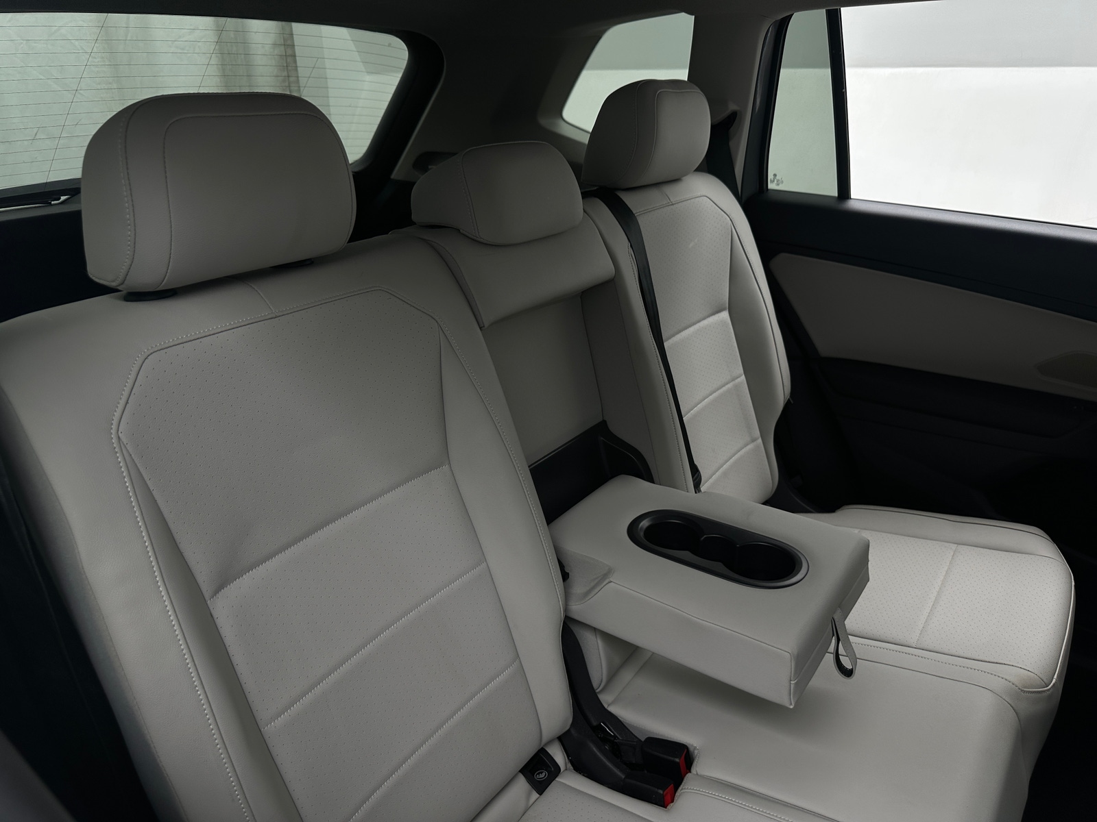 Thumbnail: 2021 Volkswagen Tiguan - 5