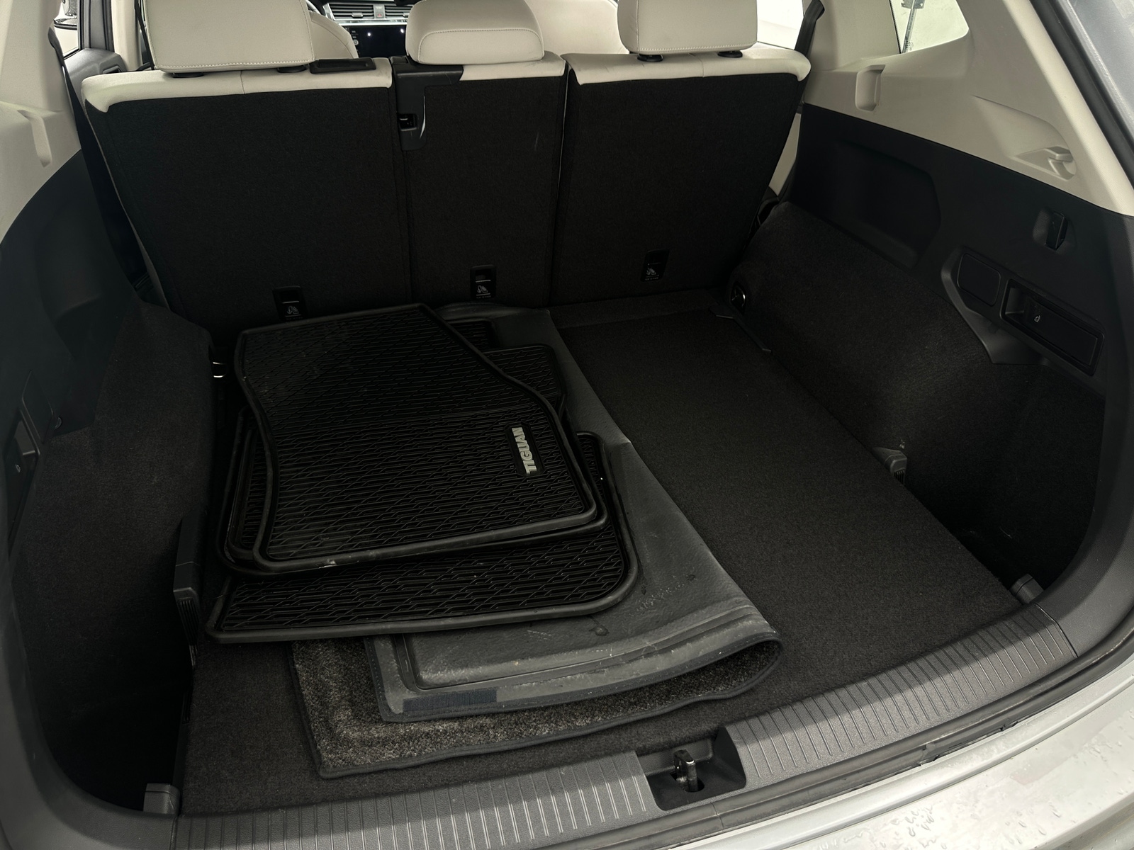 Thumbnail: 2021 Volkswagen Tiguan - 6