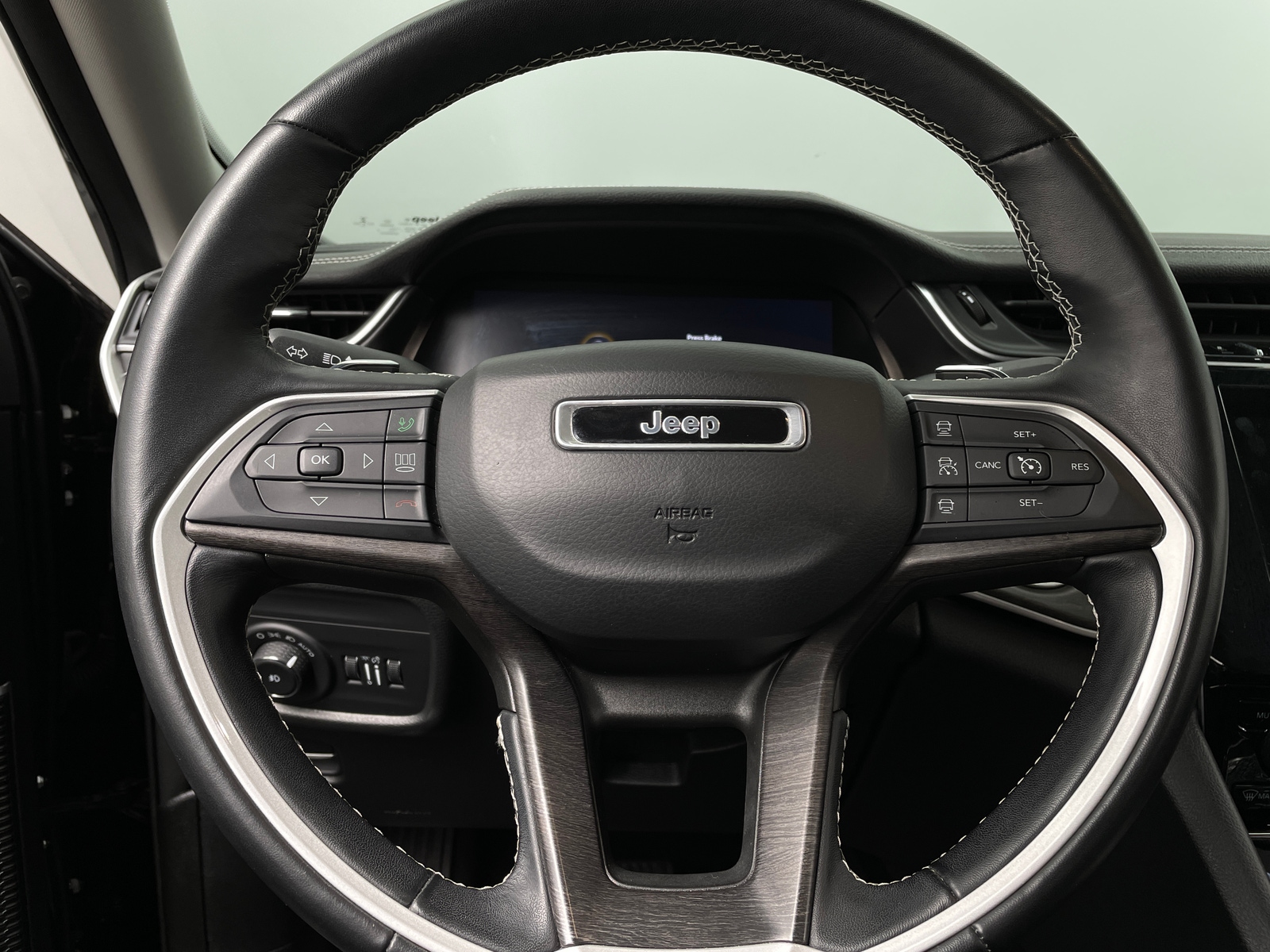 Thumbnail: 2022 Jeep Grand Cherokee L - 4