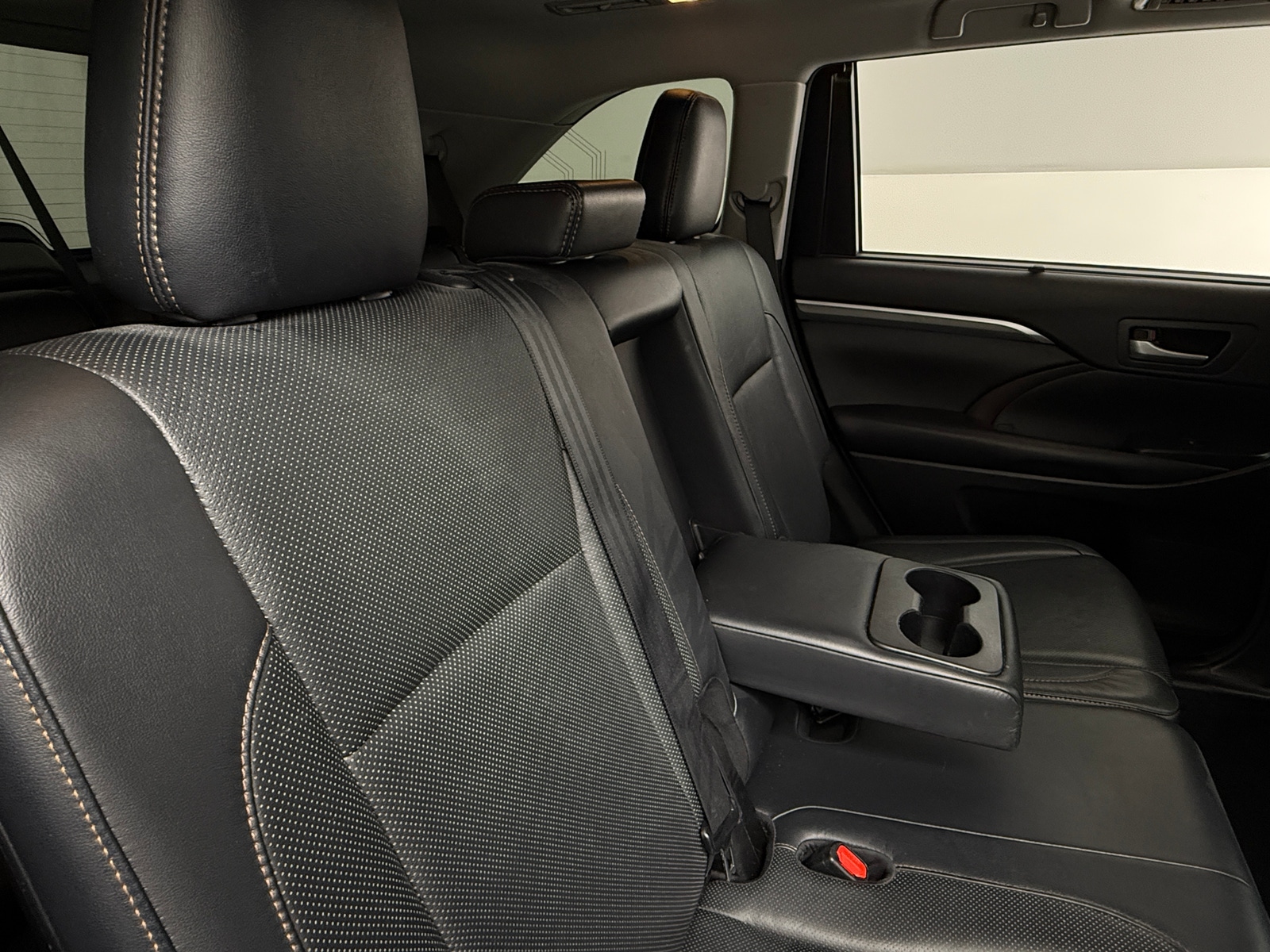 Thumbnail: 2018 Toyota Highlander - 5
