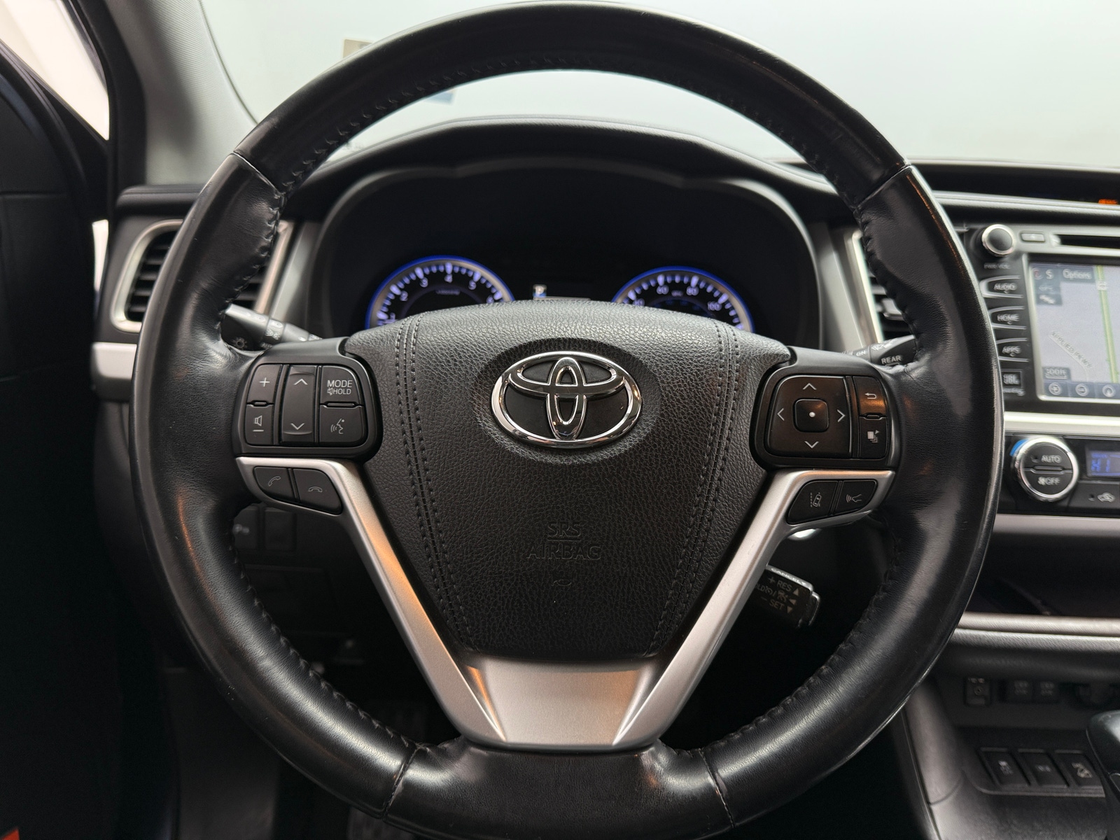 Thumbnail: 2018 Toyota Highlander - 4