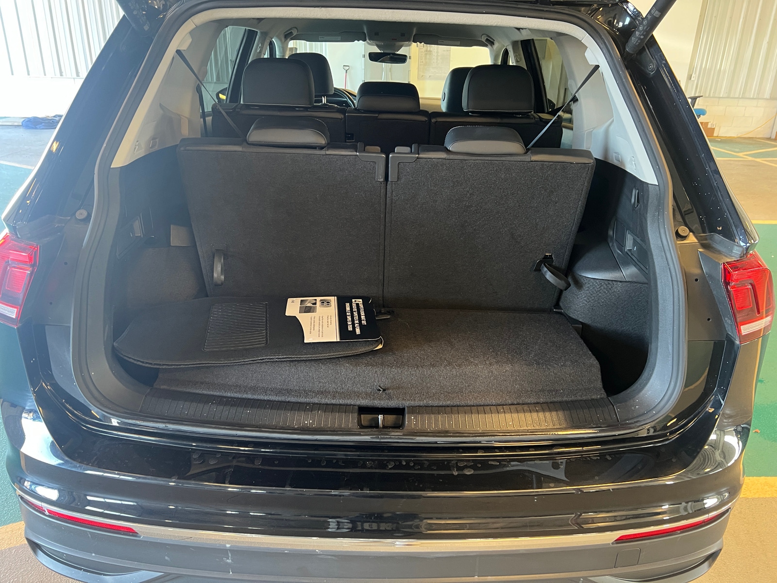 Thumbnail: 2024 Volkswagen Tiguan - 6