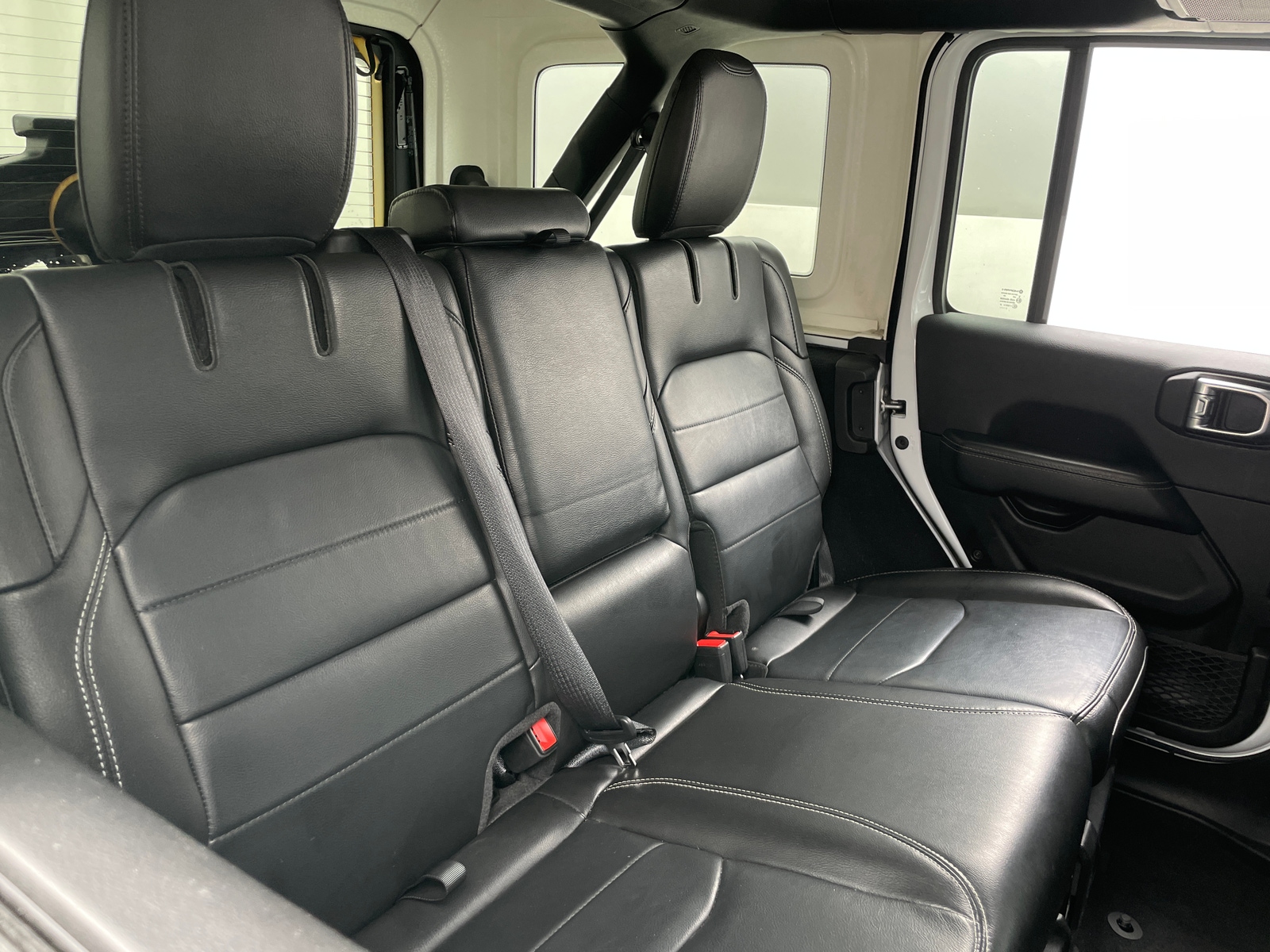 Thumbnail: 2021 Jeep Wrangler - 5