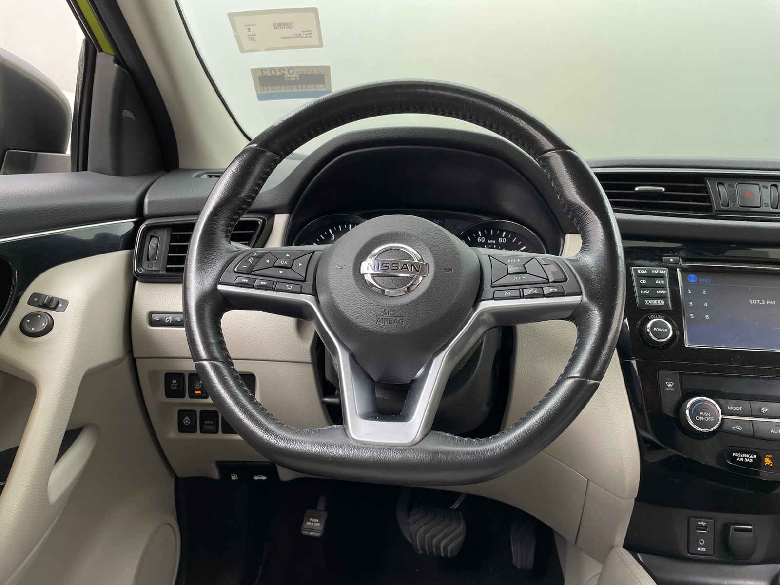 Thumbnail: 2017 Nissan Rogue Sport - 4