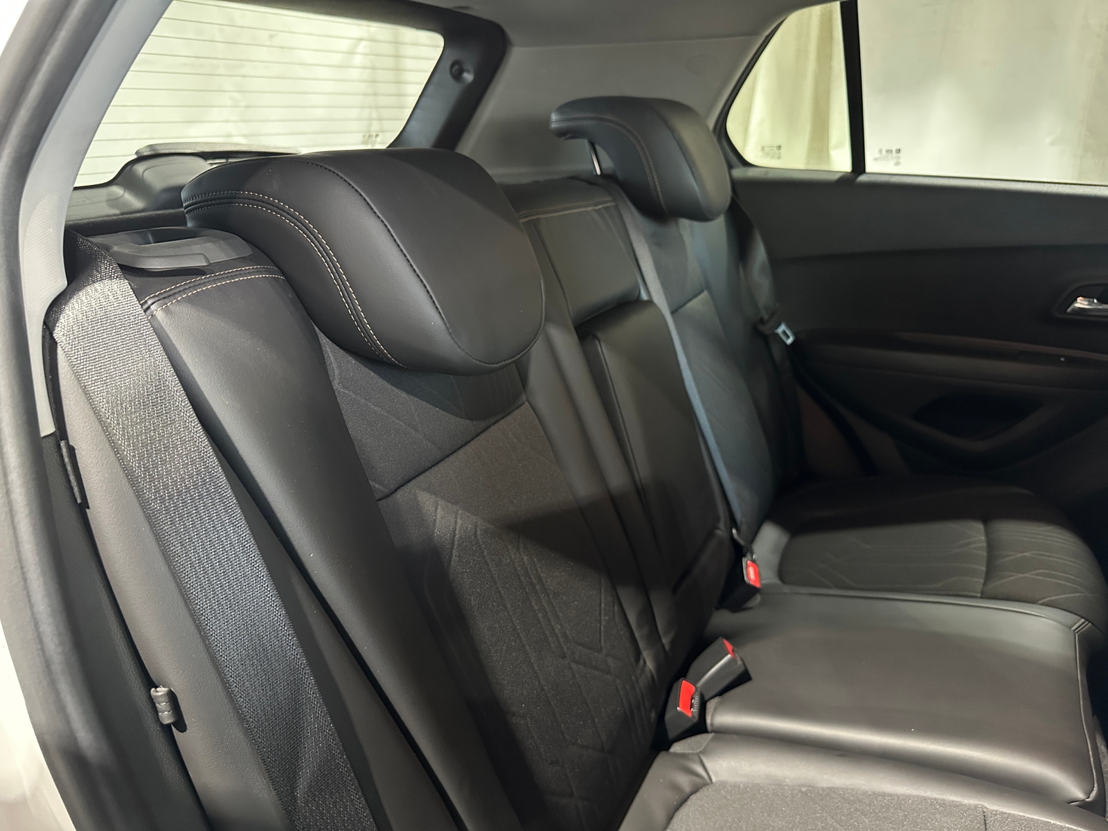 Thumbnail: 2022 Chevrolet Trax - 6