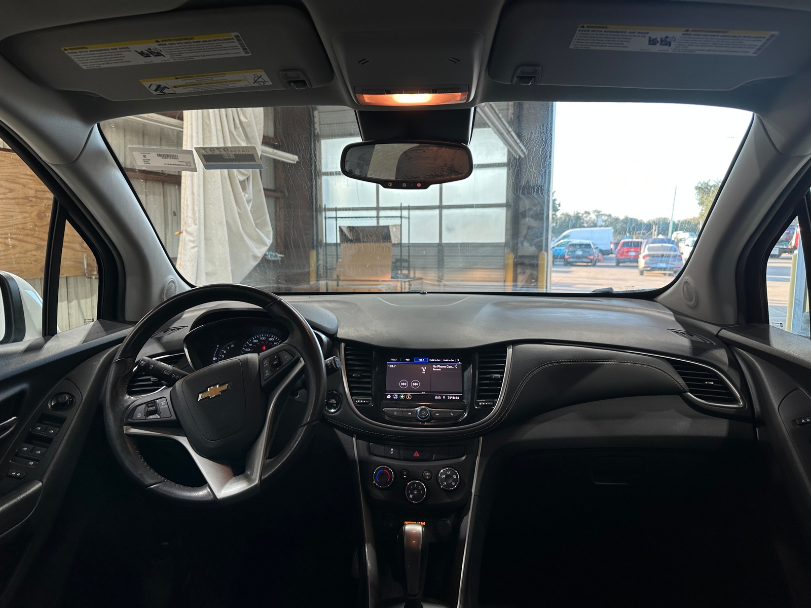 Thumbnail: 2022 Chevrolet Trax - 3