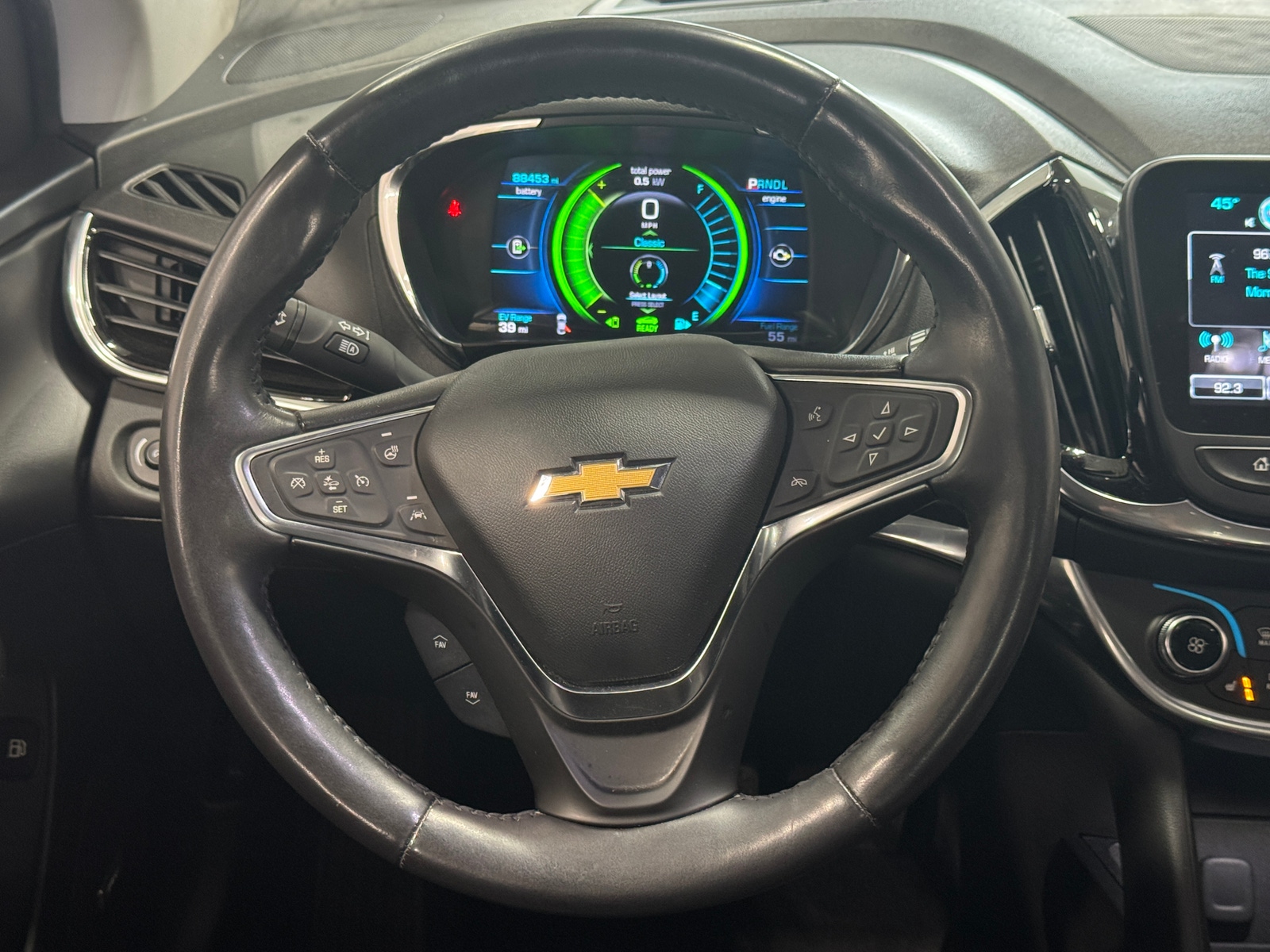 Thumbnail: 2017 Chevrolet Volt - 4