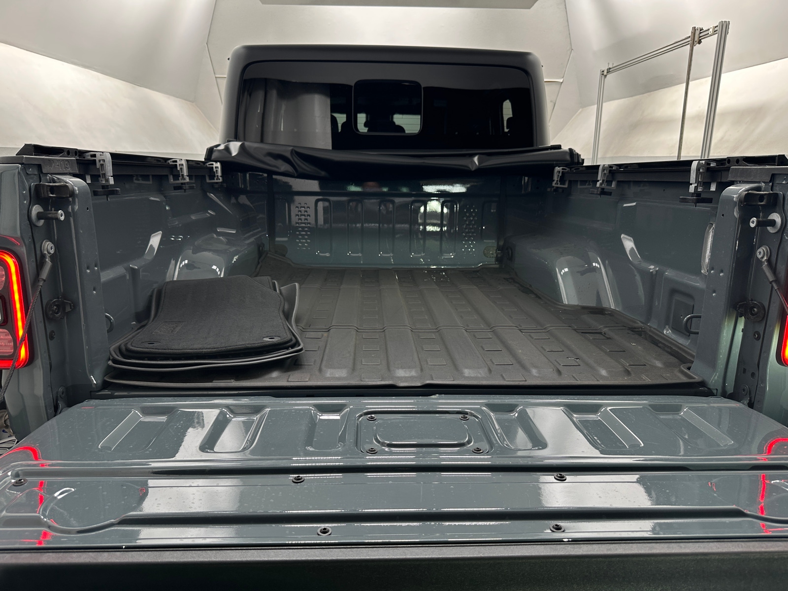 Thumbnail: 2024 Jeep Gladiator - 6