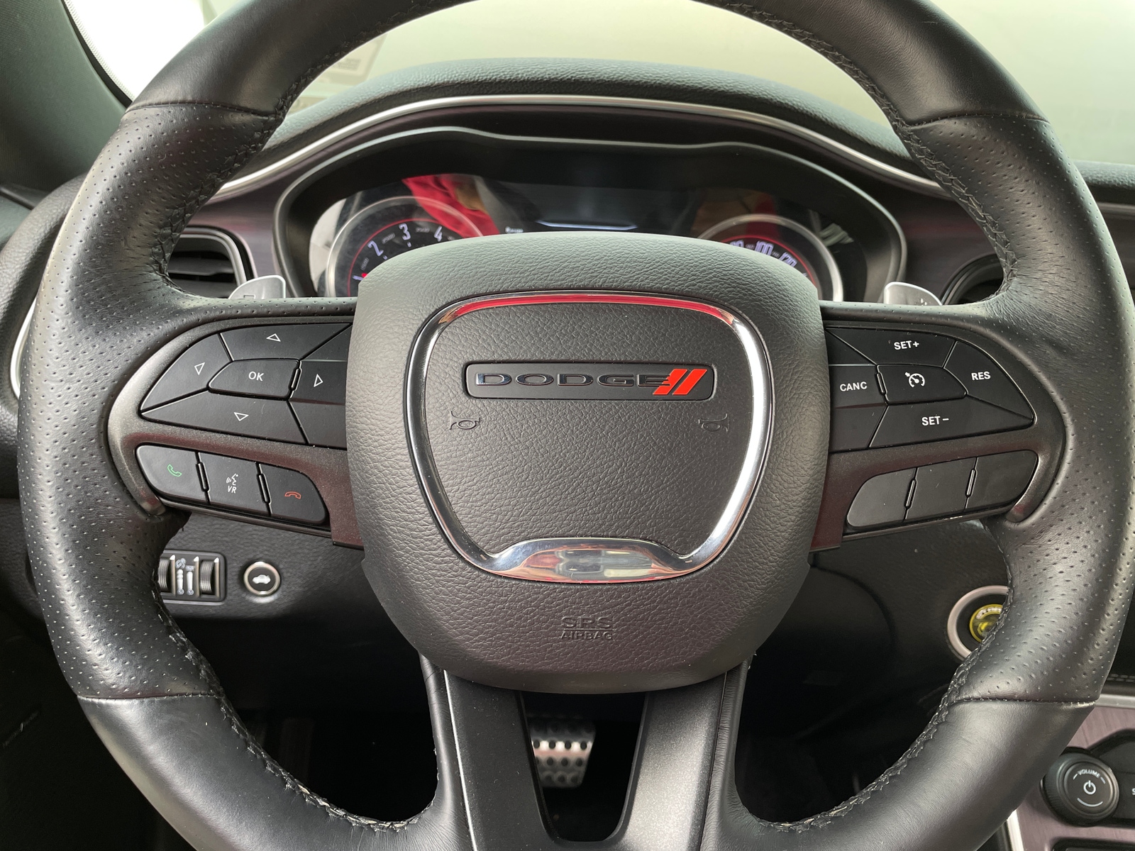 Thumbnail: 2017 Dodge Challenger - 4