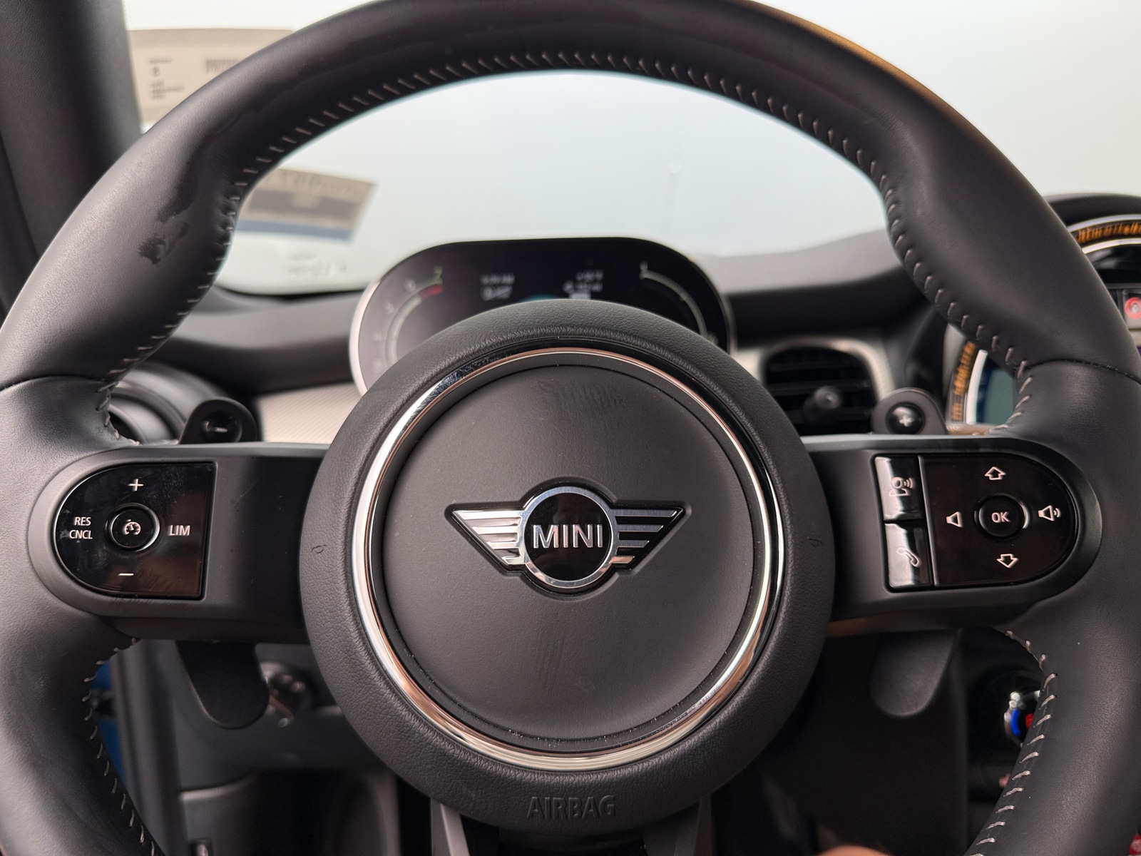 Thumbnail: 2024 MINI Cooper Convertible - 4