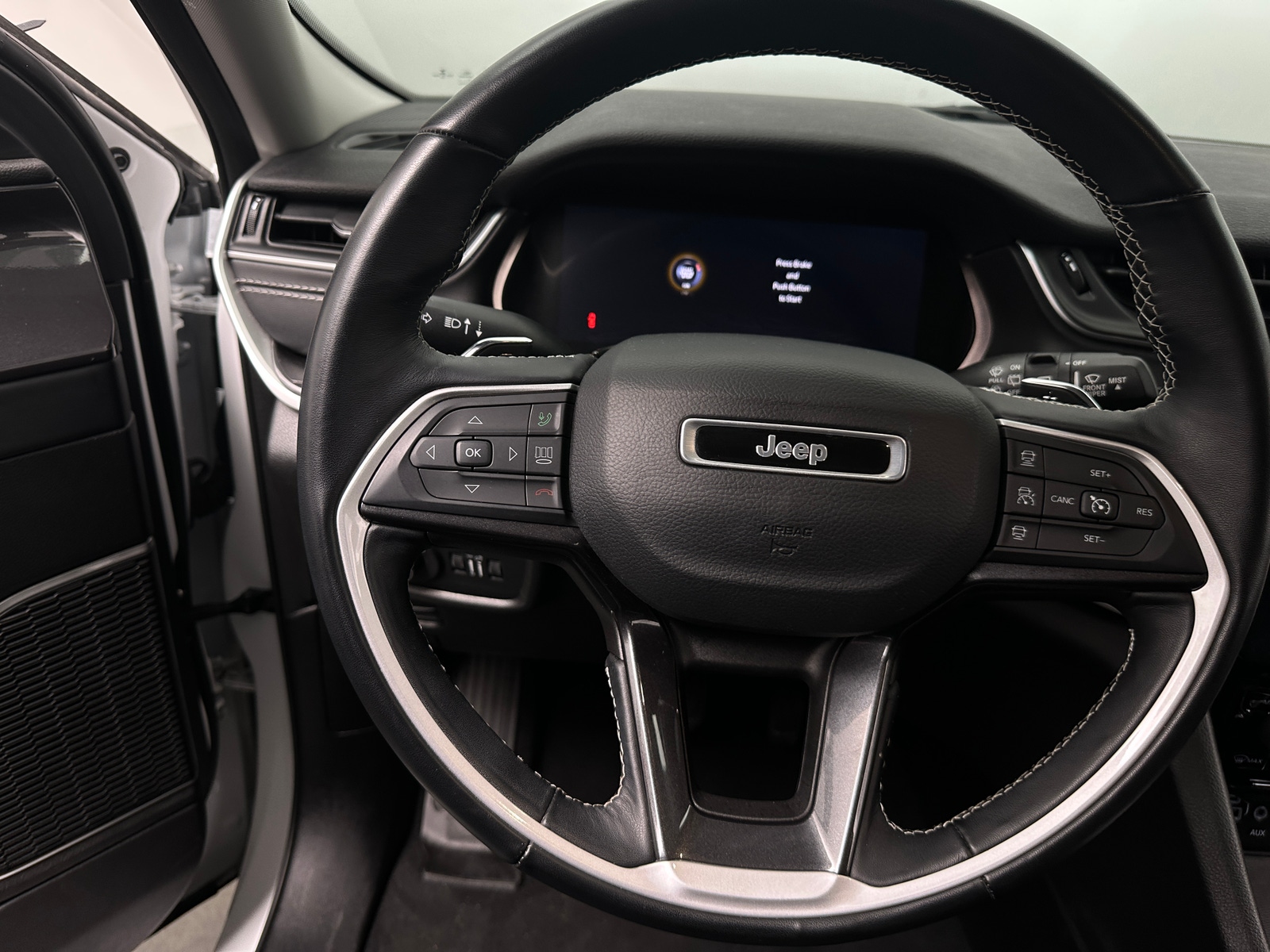 Thumbnail: 2022 Jeep Grand Cherokee L - 5