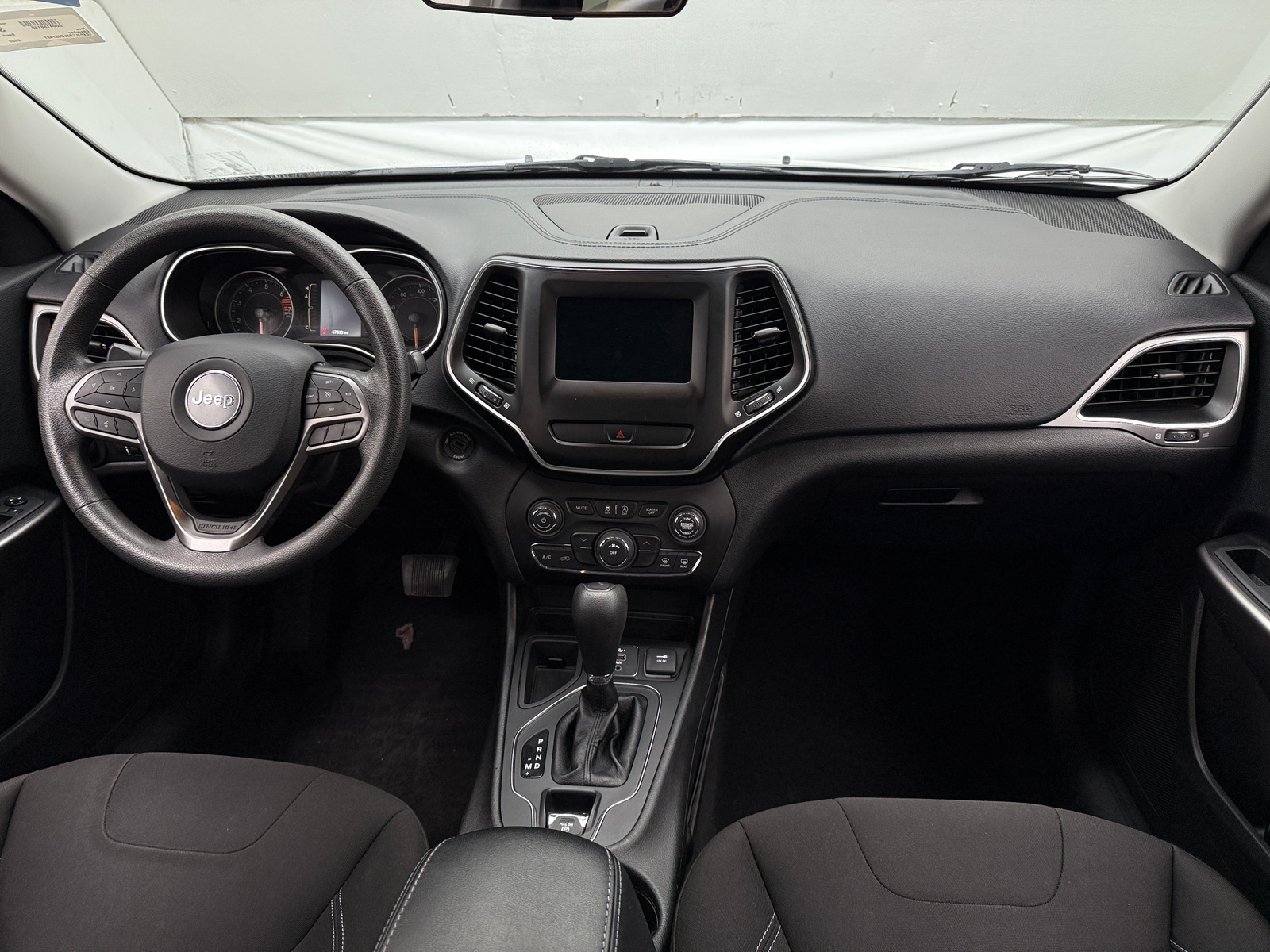 Thumbnail: 2020 Jeep Cherokee - 3