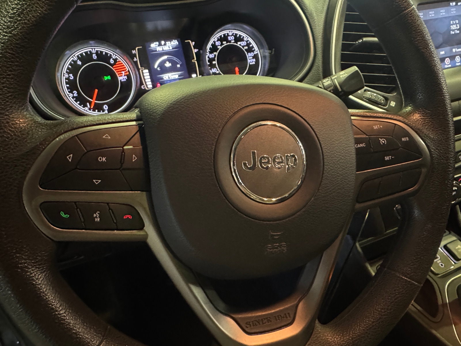 Thumbnail: 2020 Jeep Cherokee - 5