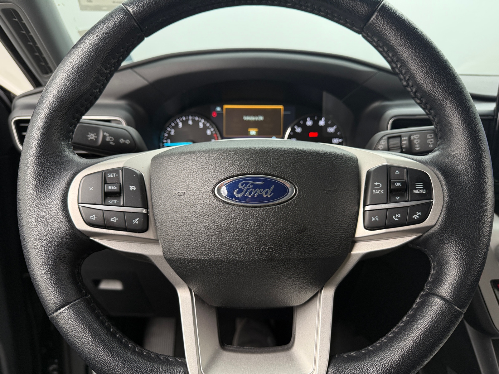 Thumbnail: 2022 Ford Explorer - 5
