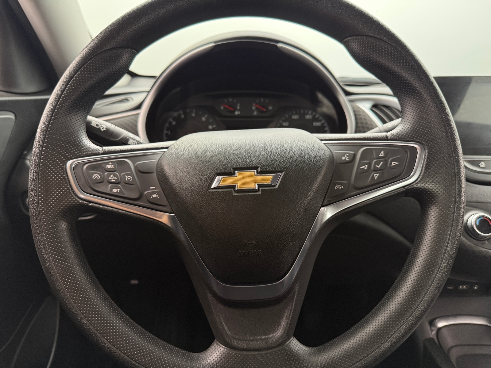 Thumbnail: 2024 Chevrolet Malibu - 5
