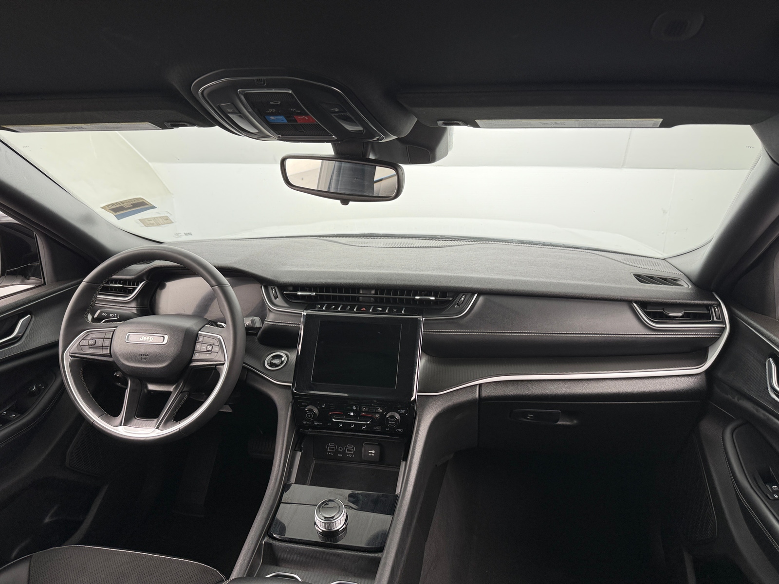 Thumbnail: 2024 Jeep Grand Cherokee - 3