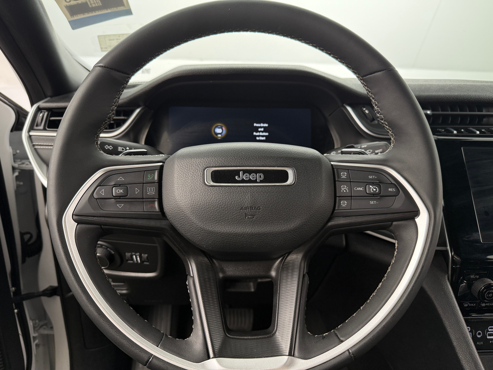 Thumbnail: 2024 Jeep Grand Cherokee - 5