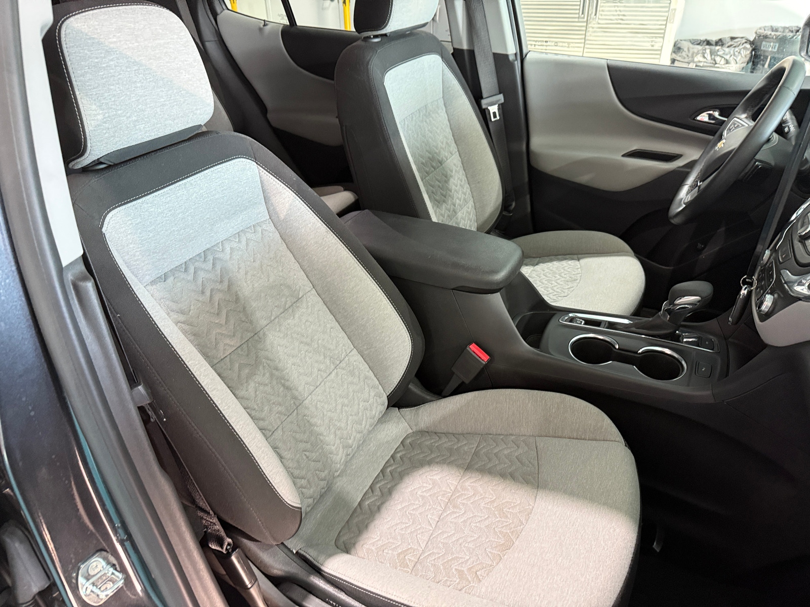 Thumbnail: 2023 Chevrolet Equinox - 2