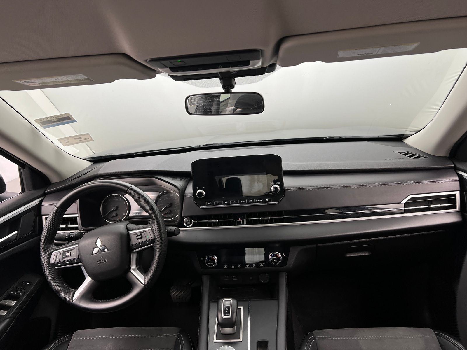 Thumbnail: 2024 Mitsubishi Outlander - 2