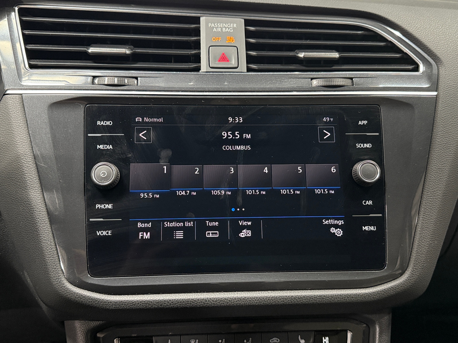 Thumbnail: 2019 Volkswagen Tiguan - 3