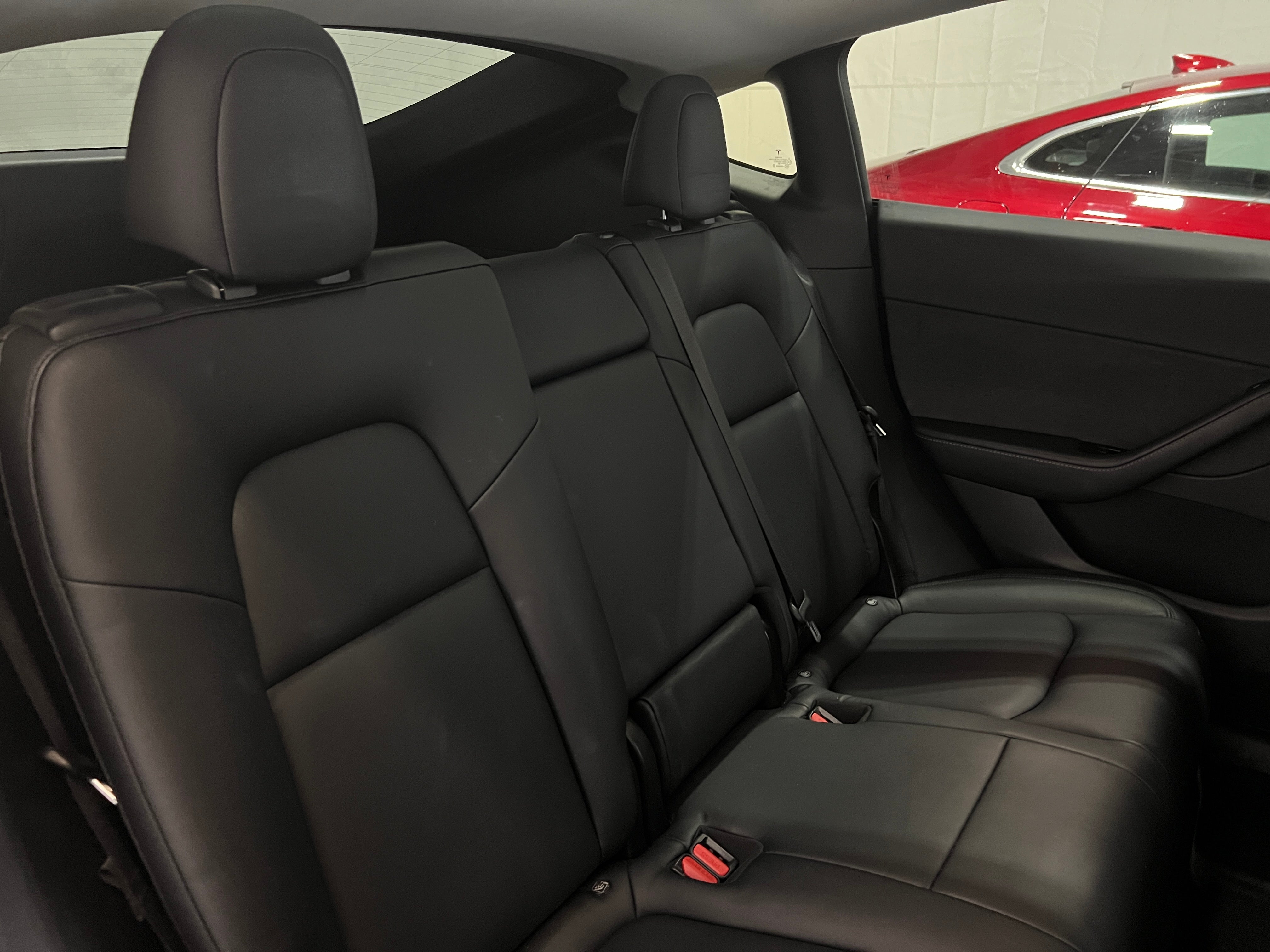 Used 2020 Tesla Model Y Long Range with VIN 5YJYGDEE1LF029345 for sale in Oak Creek, WI