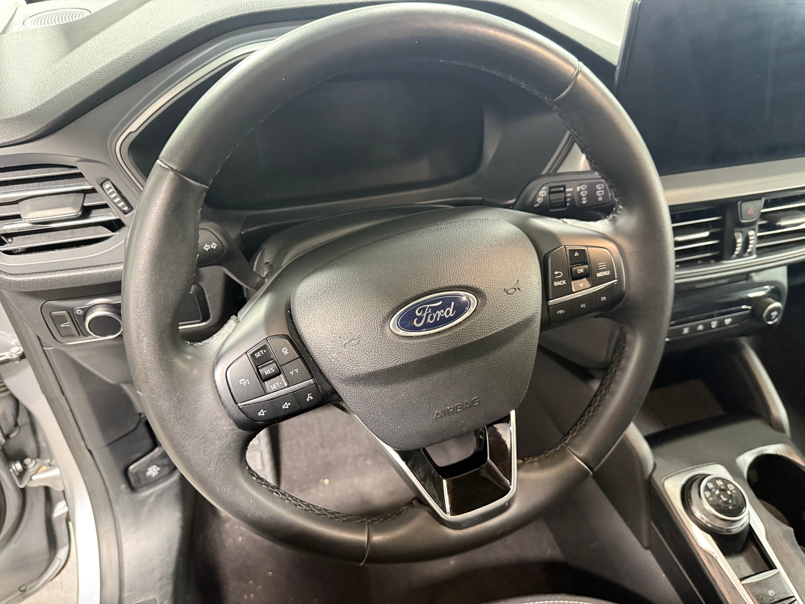 Thumbnail: 2023 Ford Escape - 5