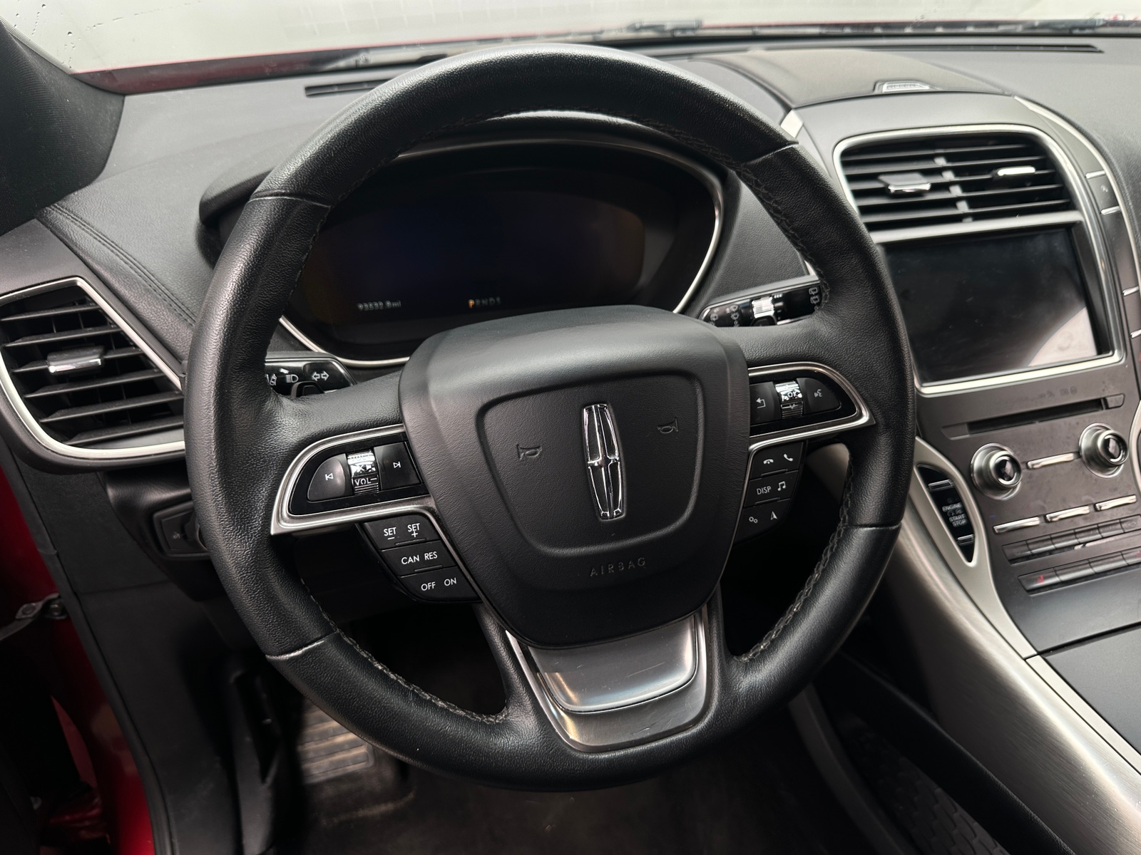 Thumbnail: 2019 Lincoln Nautilus - 4