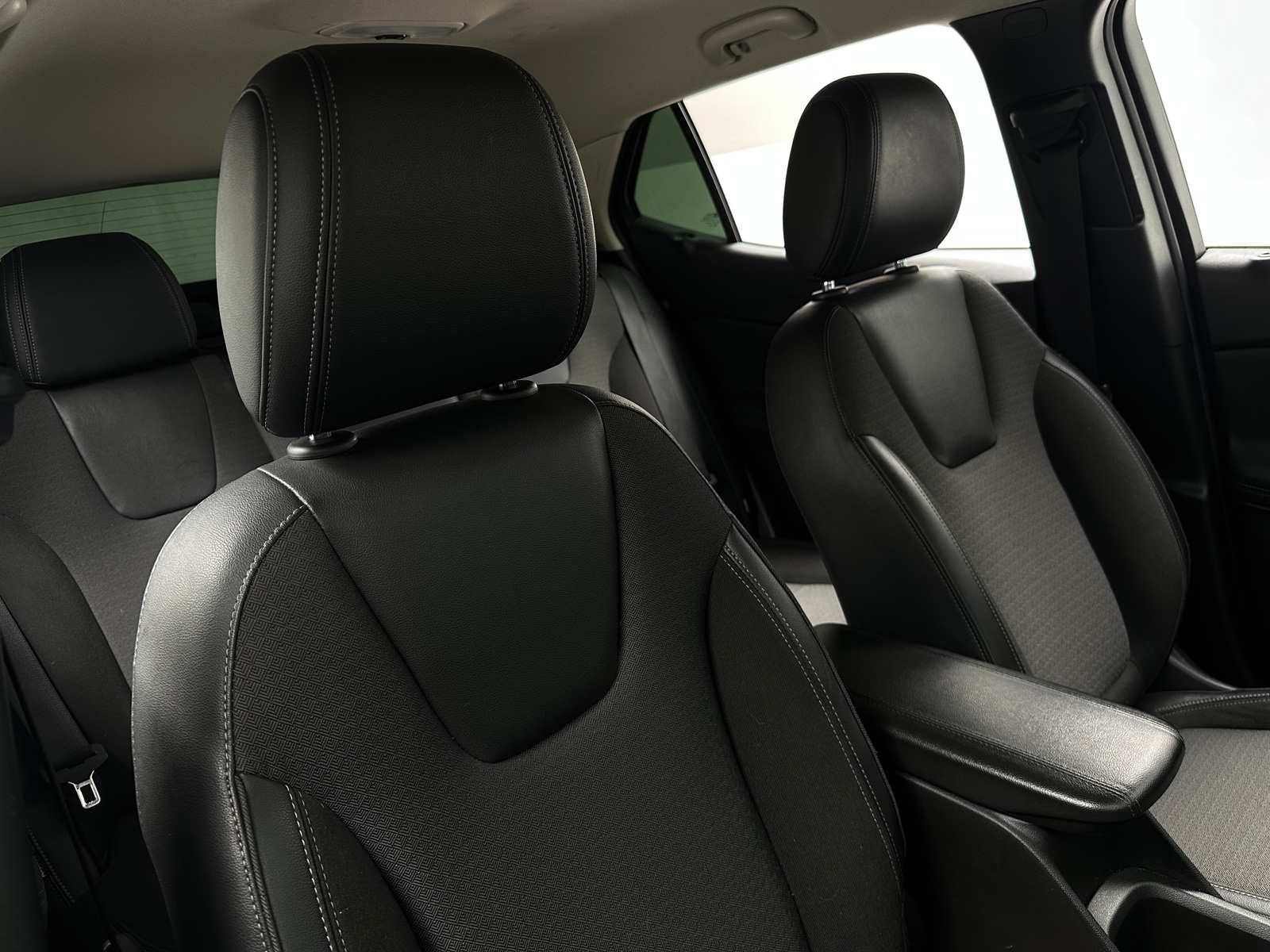 Thumbnail: 2020 Buick Encore GX - 2