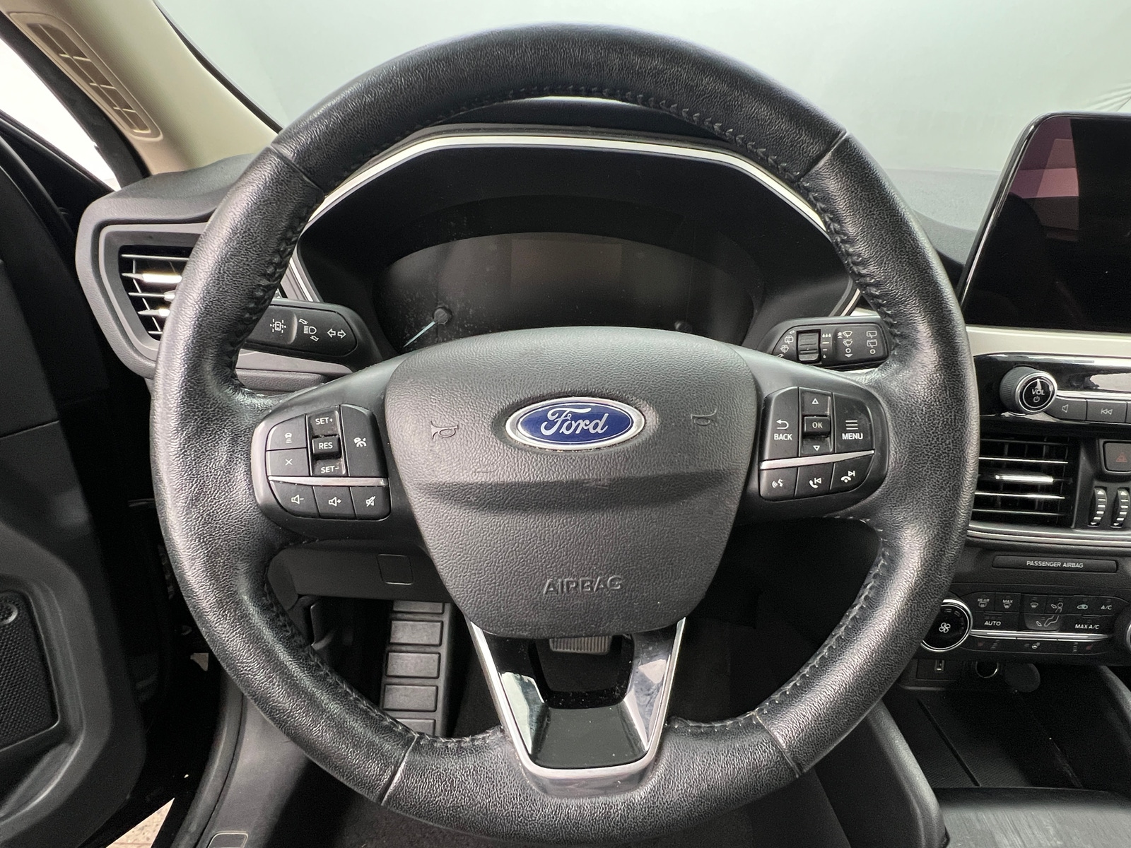 Thumbnail: 2020 Ford Escape - 4