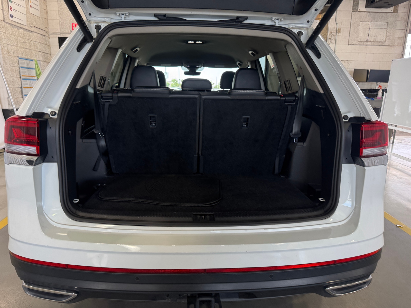 Thumbnail: 2024 Volkswagen Atlas - 6