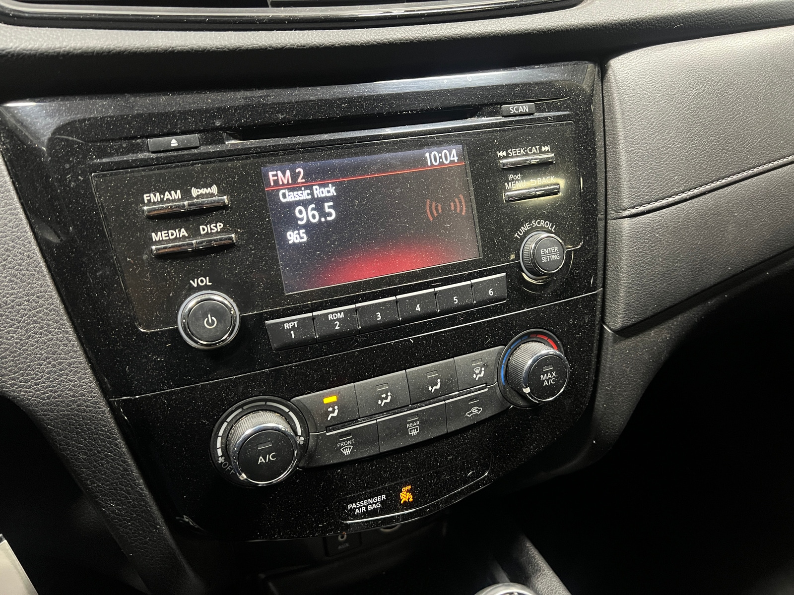 Thumbnail: 2017 Nissan Rogue - 4