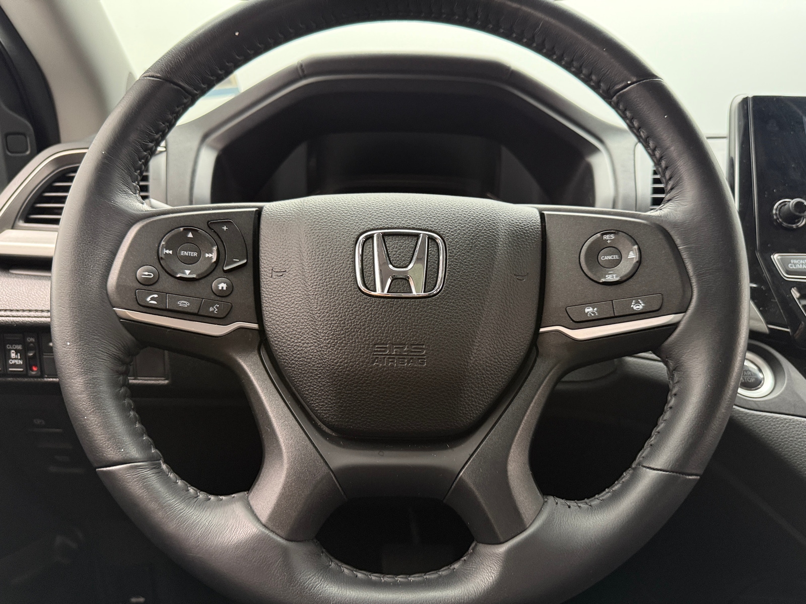 Thumbnail: 2023 Honda Odyssey - 4