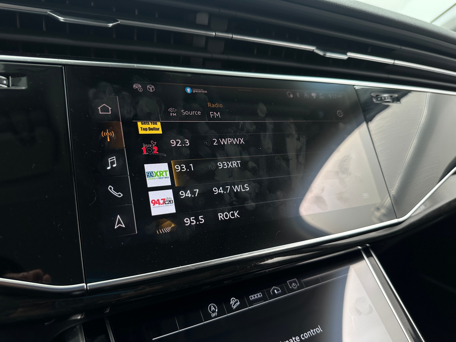 Thumbnail: 2023 Audi Q7 - 3