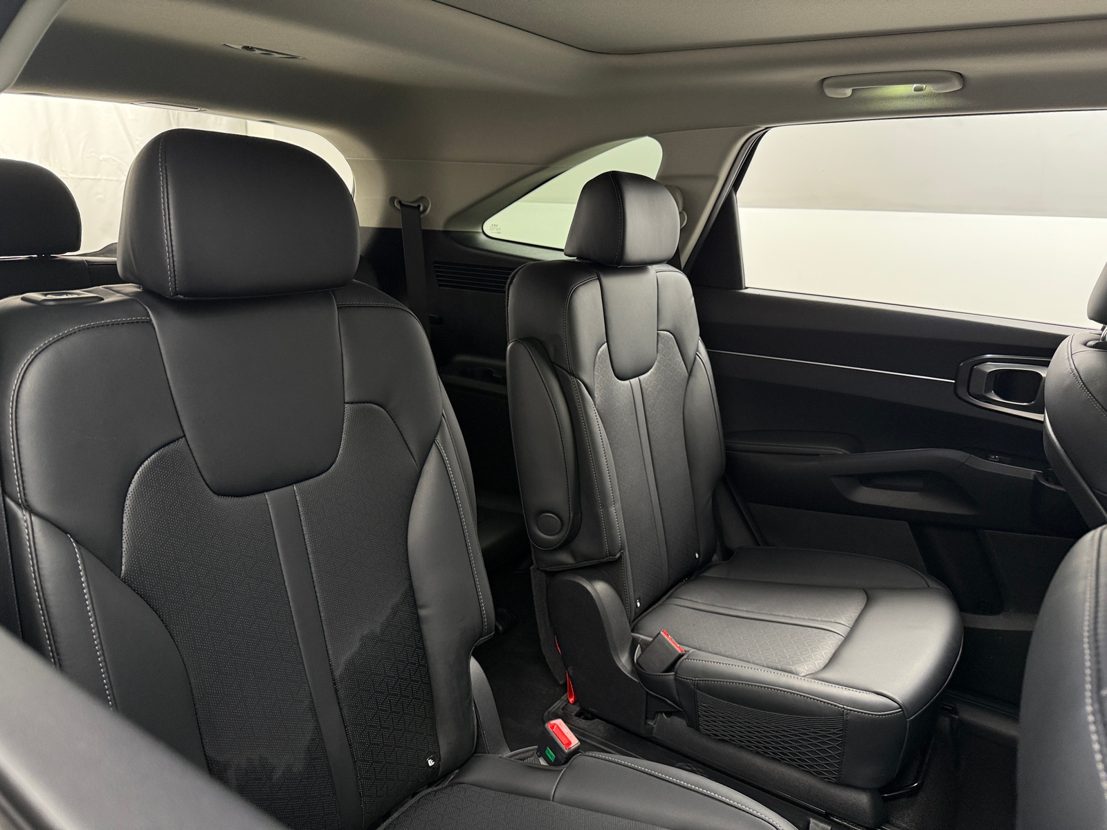 Thumbnail: 2022 Kia Sorento - 5