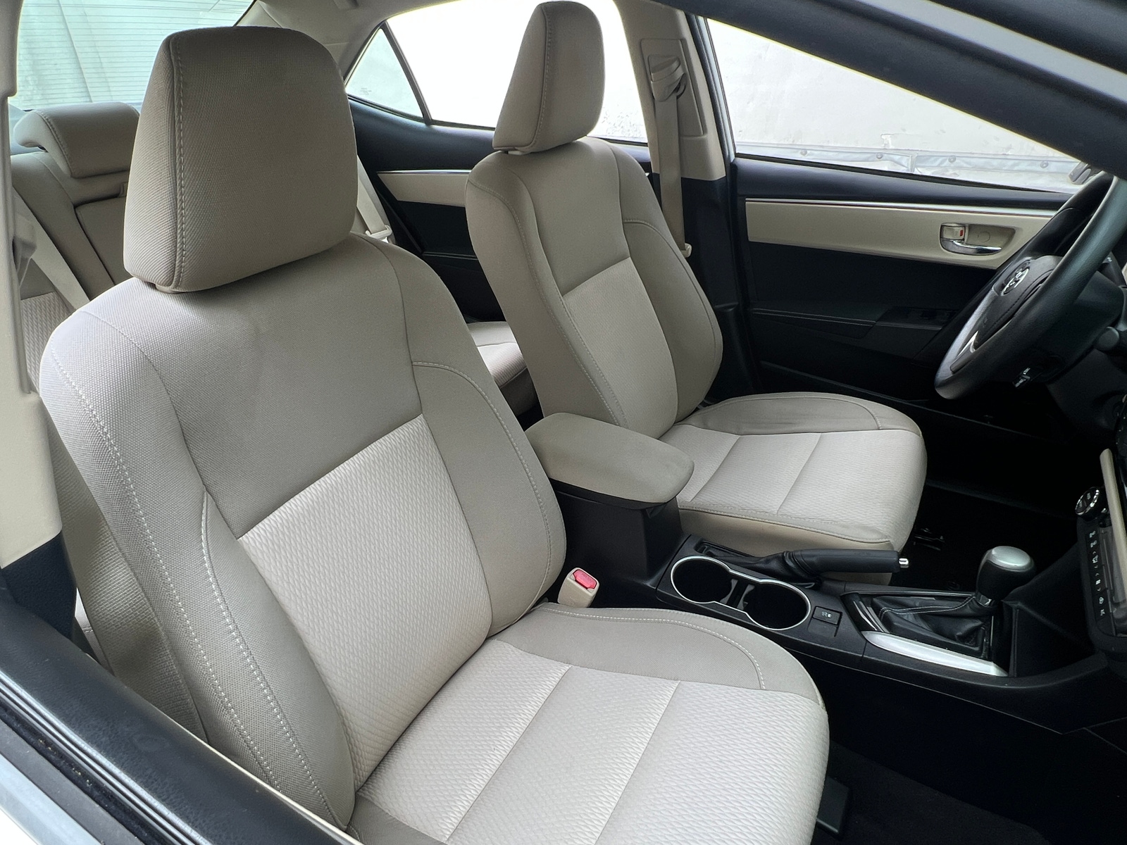Thumbnail: 2015 Toyota Corolla - 2