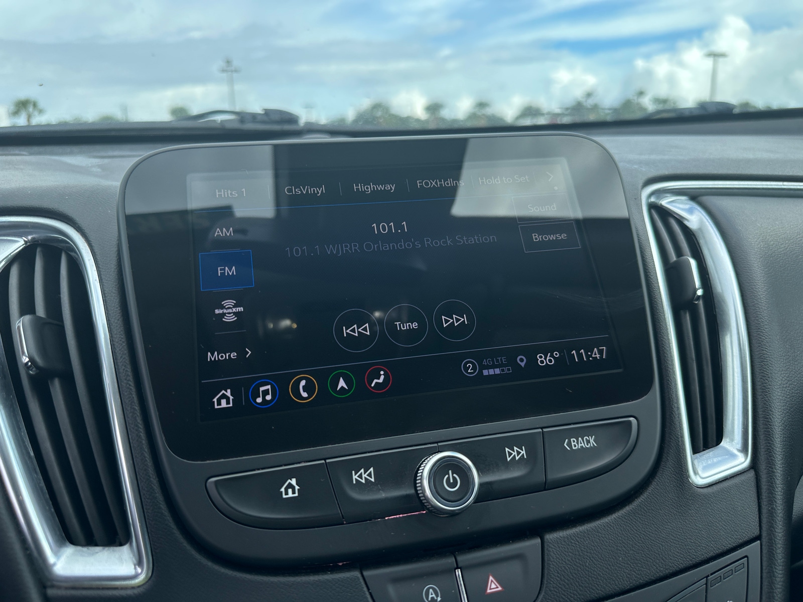 Thumbnail: 2024 Chevrolet Malibu - 3