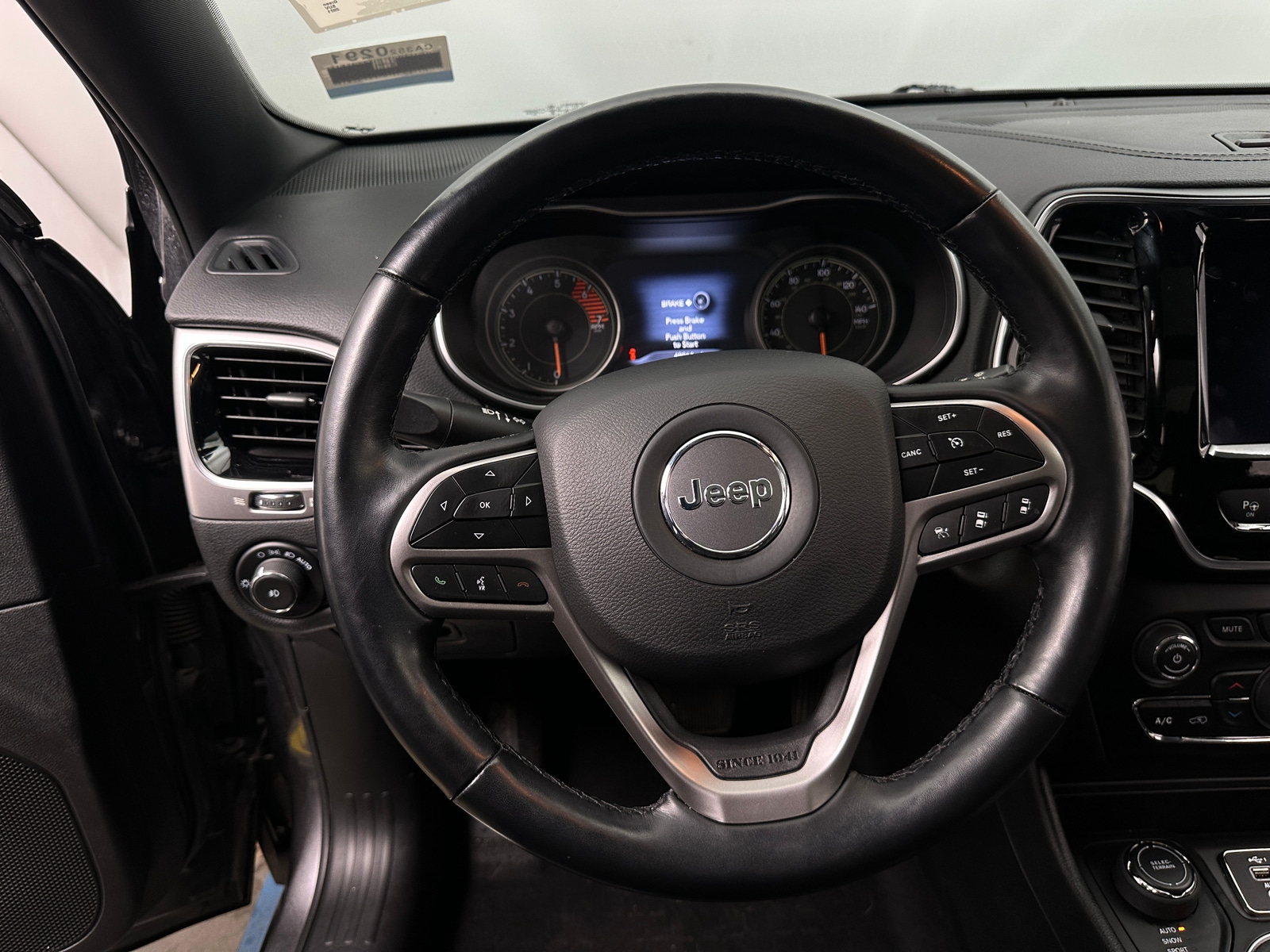 Thumbnail: 2021 Jeep Cherokee - 4