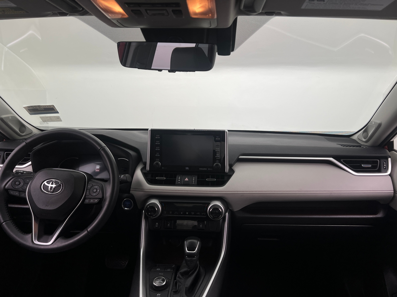 Thumbnail: 2020 Toyota RAV4 - 2