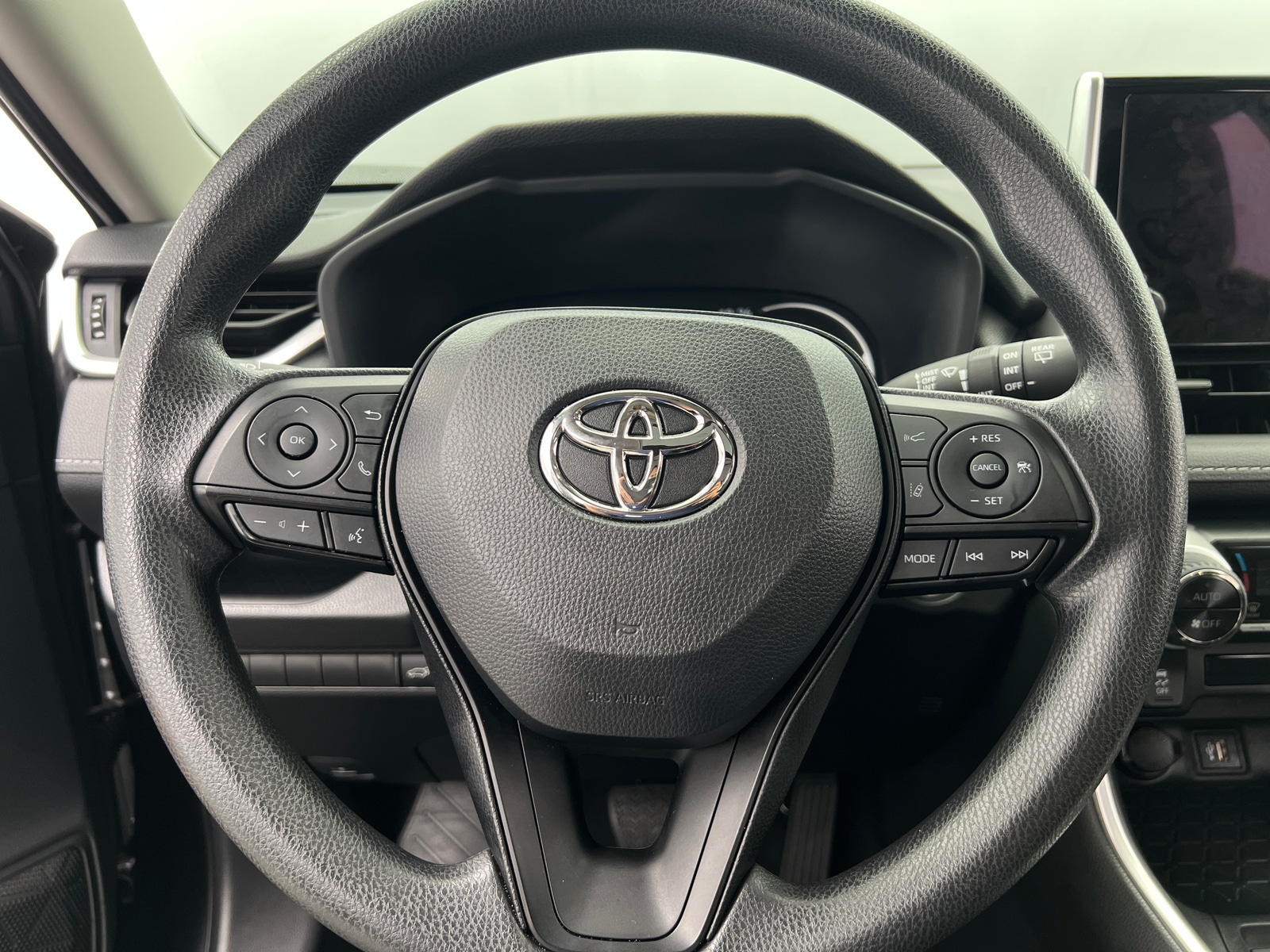 Thumbnail: 2025 Toyota RAV4 - 5