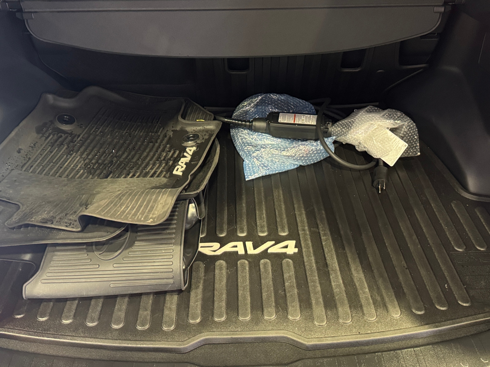 Thumbnail: 2024 Toyota RAV4 - 7